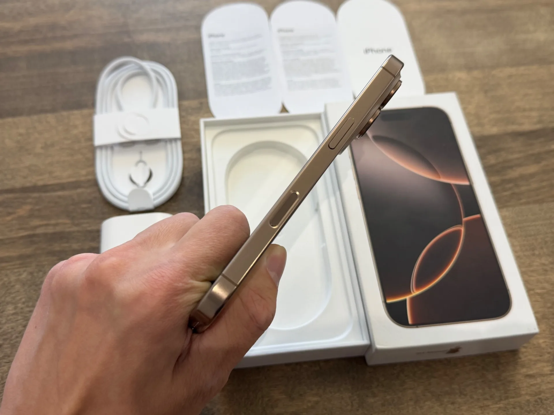 iPhone 16 Pro Desert Titanium 1024GB