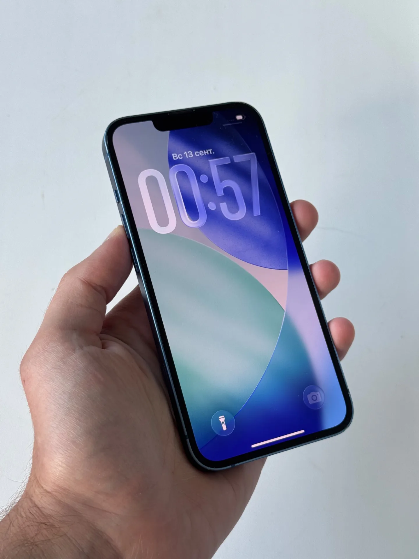 iPhone 13 512 гб синий.