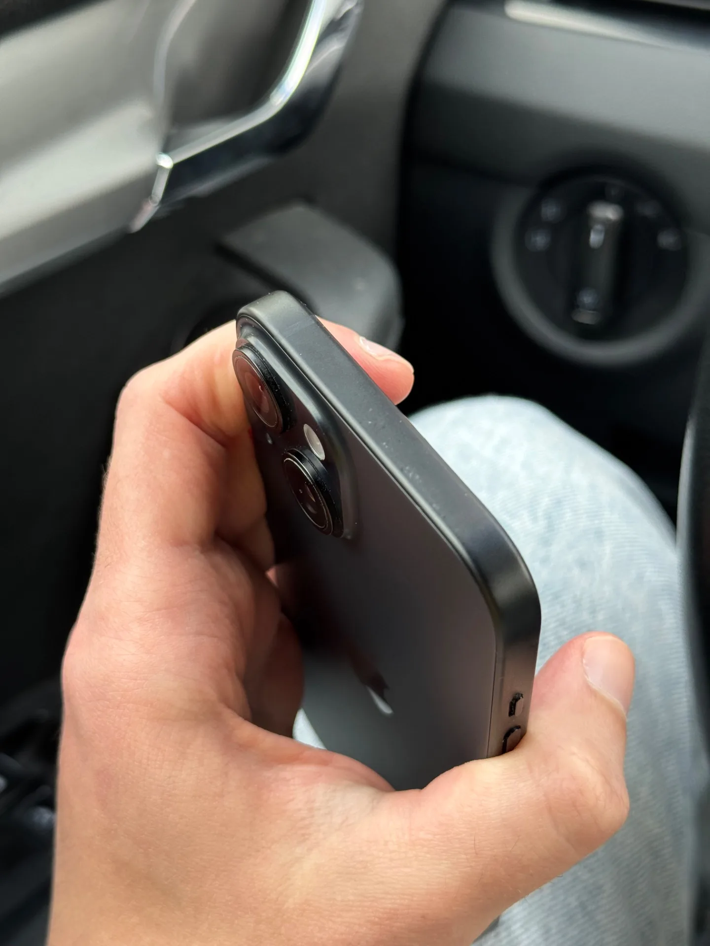 iPhone 15 256 черный
