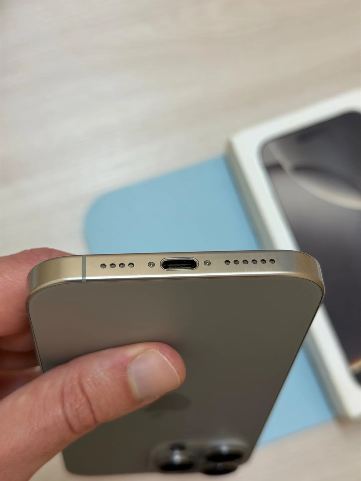 iPhone 16 Pro Max 256 Натуральный Титан.