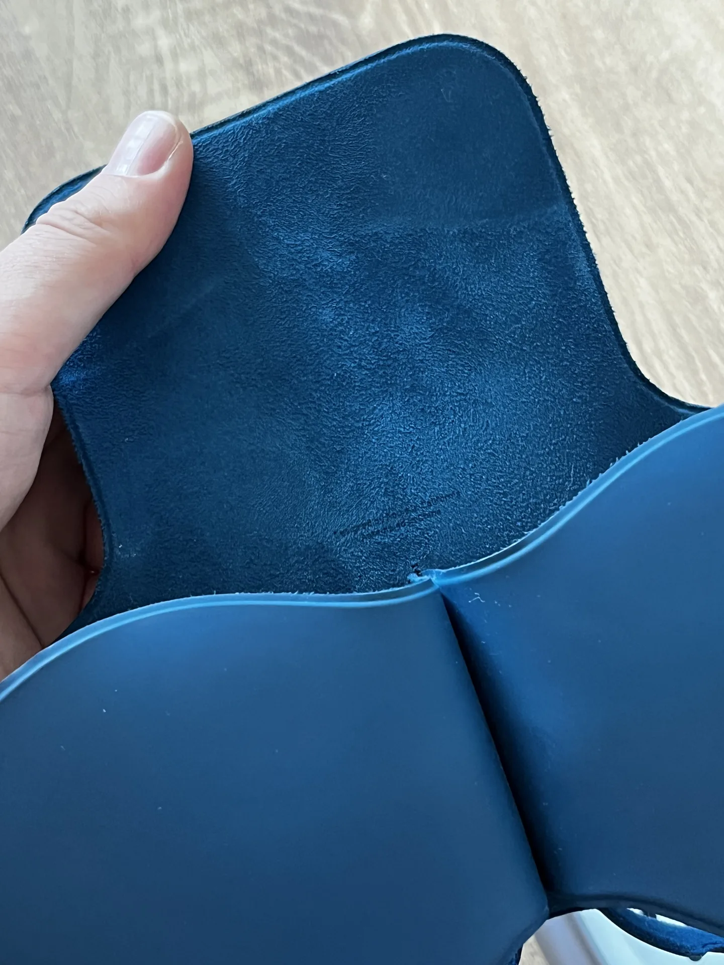 AirPods Max Lightning