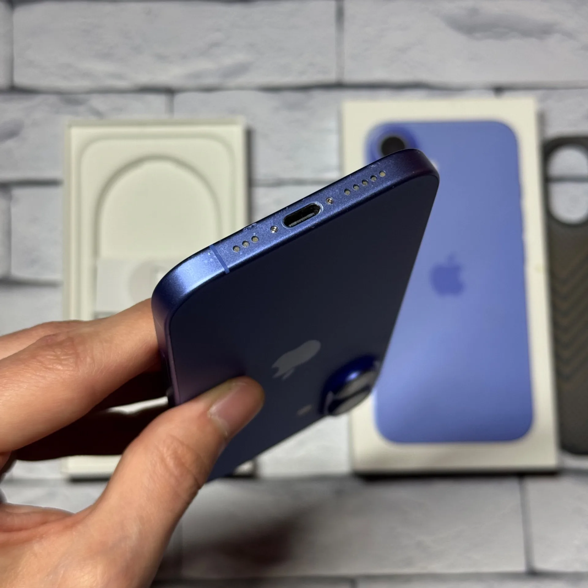 iPhone 16 256gb Ultramarine