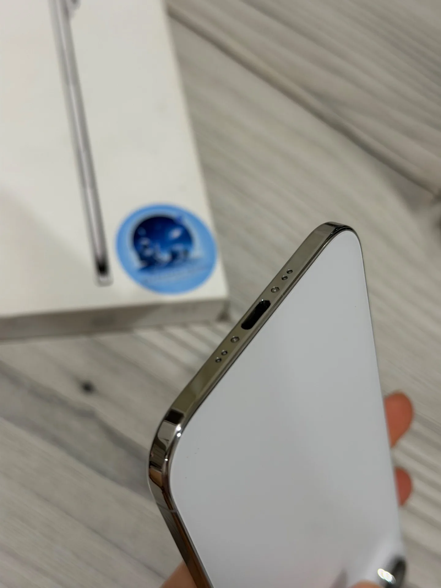 iPhone 17 air 256 Белый.