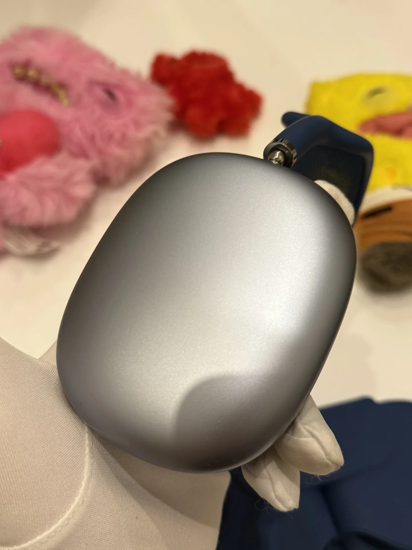 AirPods Max Sky Blue Lightning