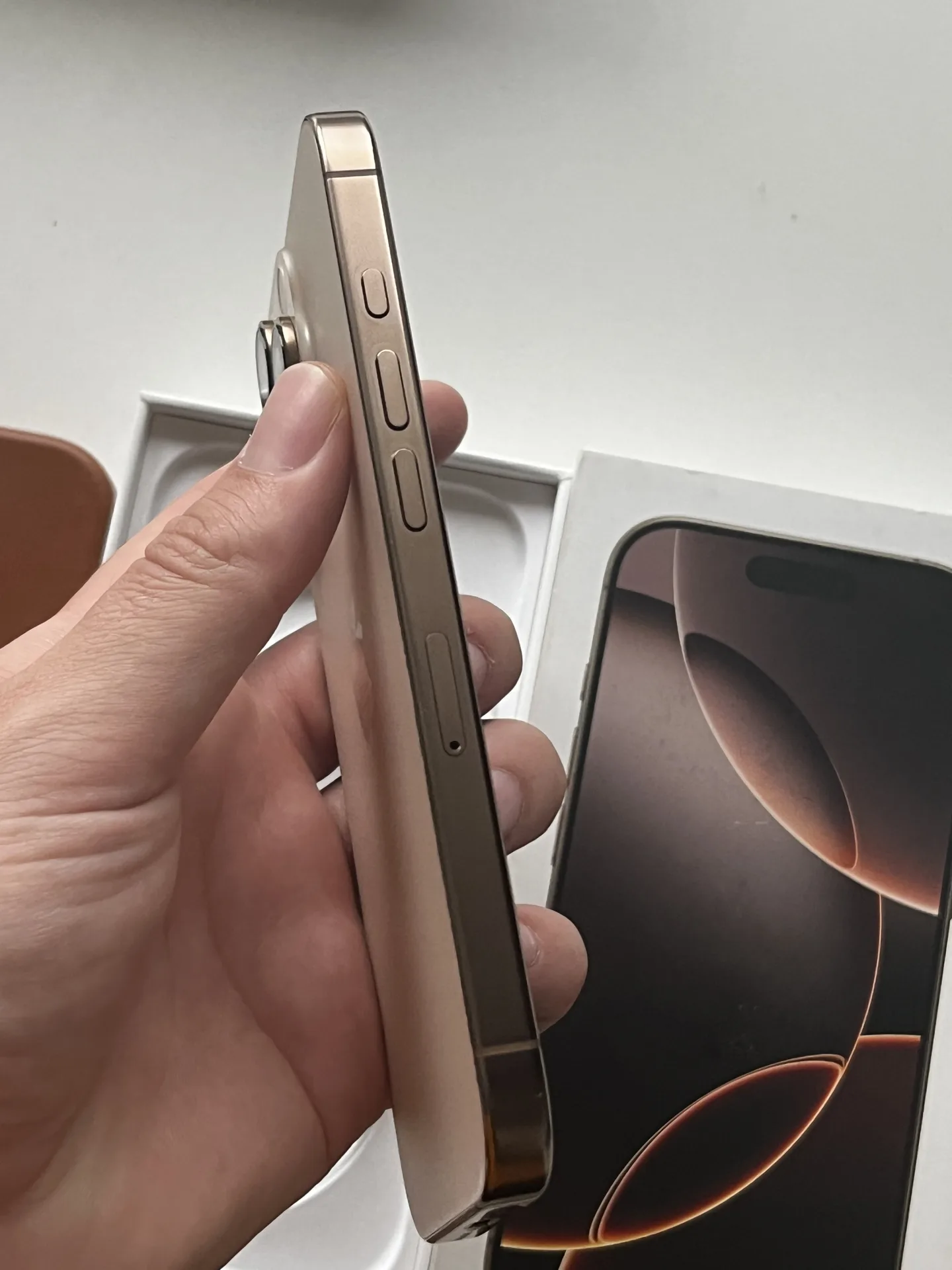 iPhone 16 pro 256gb