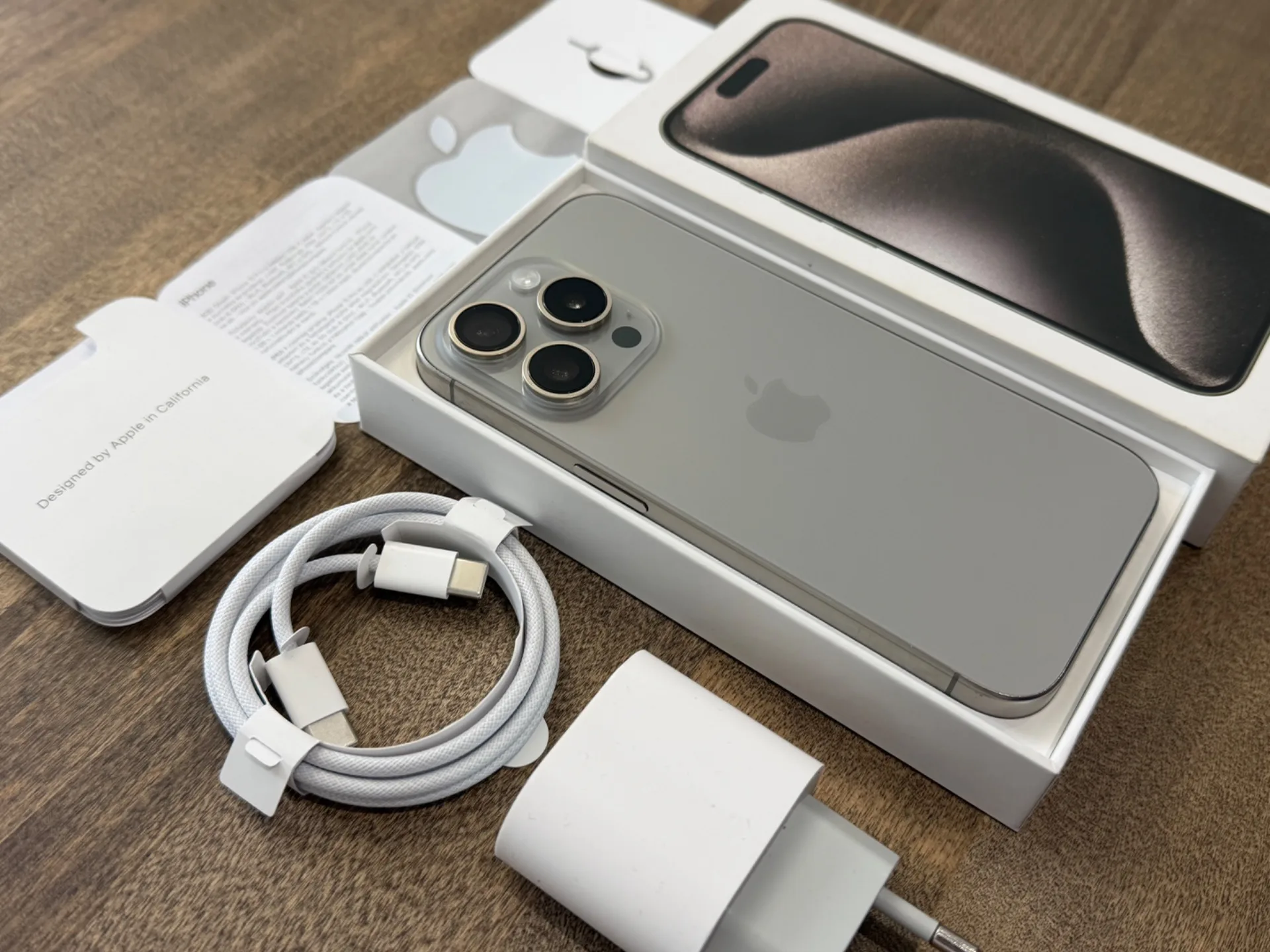 iPhone 15 Pro Natural Titanium 256GB