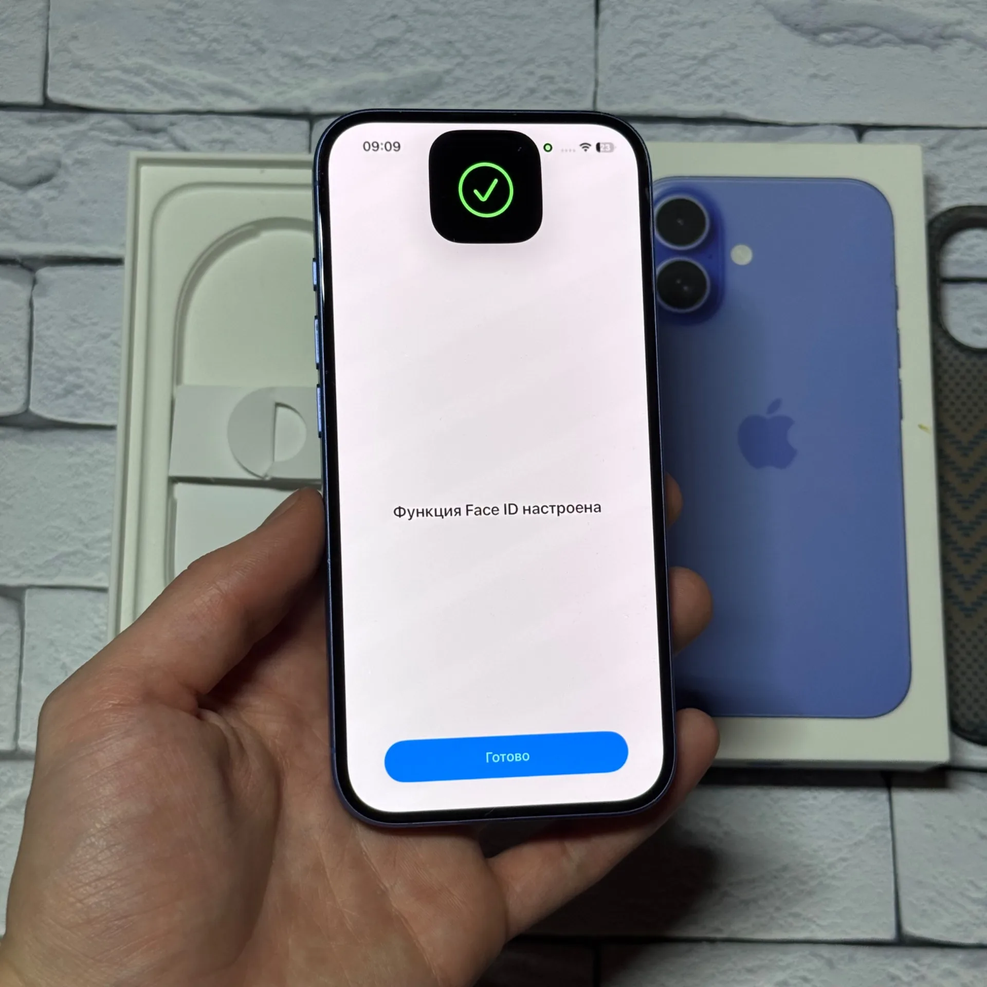 iPhone 16 256gb Ultramarine