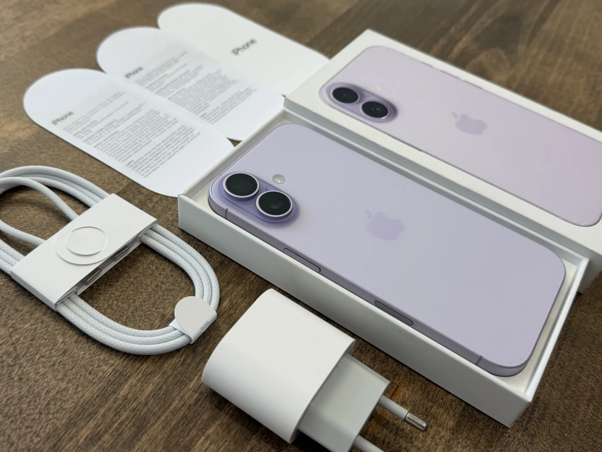 iPhone 17 Lavender 256GB