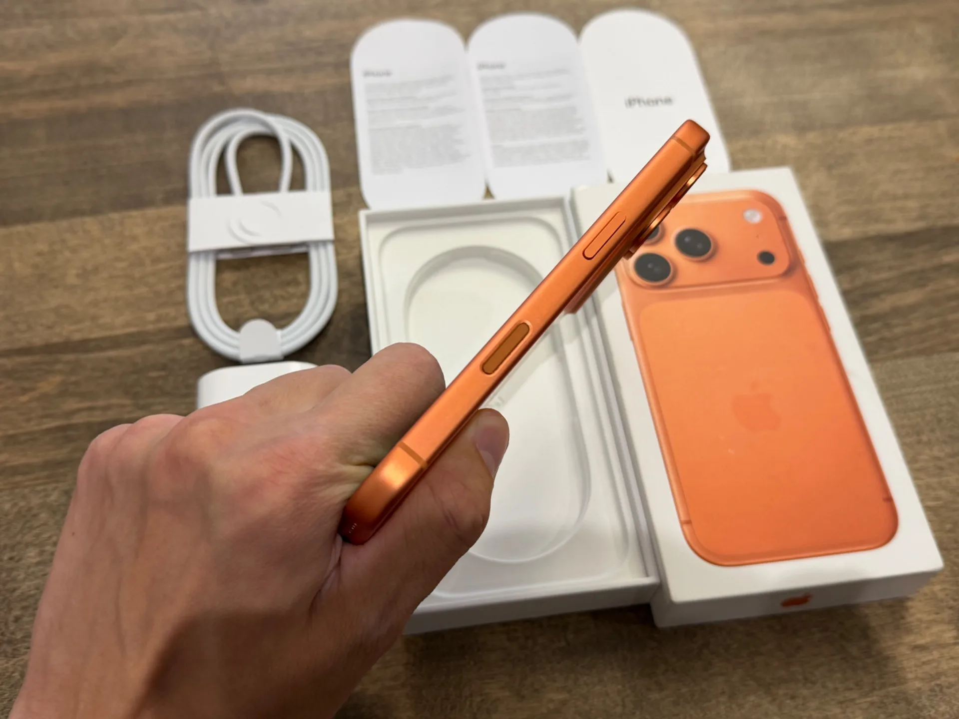 iPhone 17 Pro Comic Orange 256GB