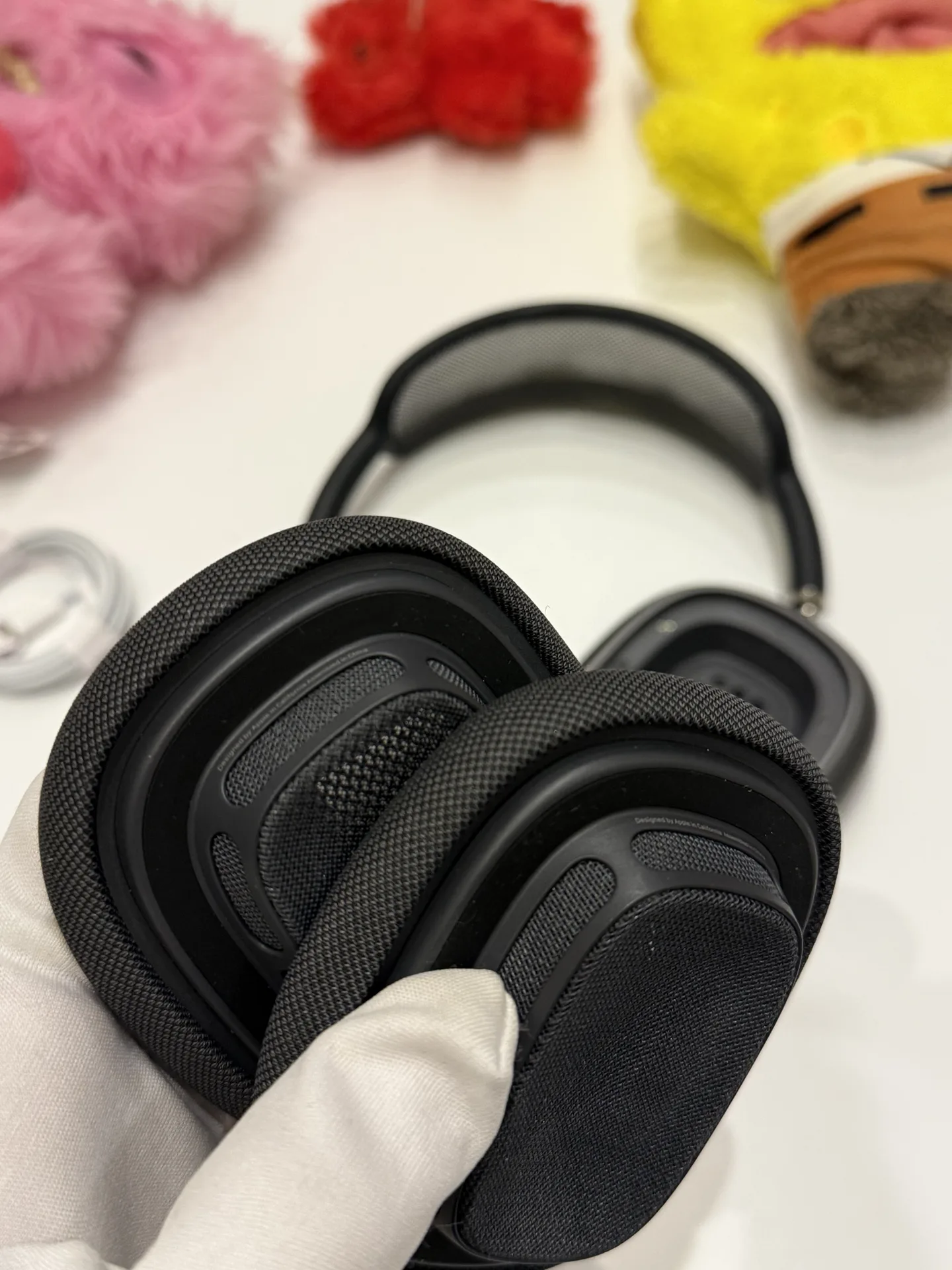 AirPods Max Space Grey Lightning