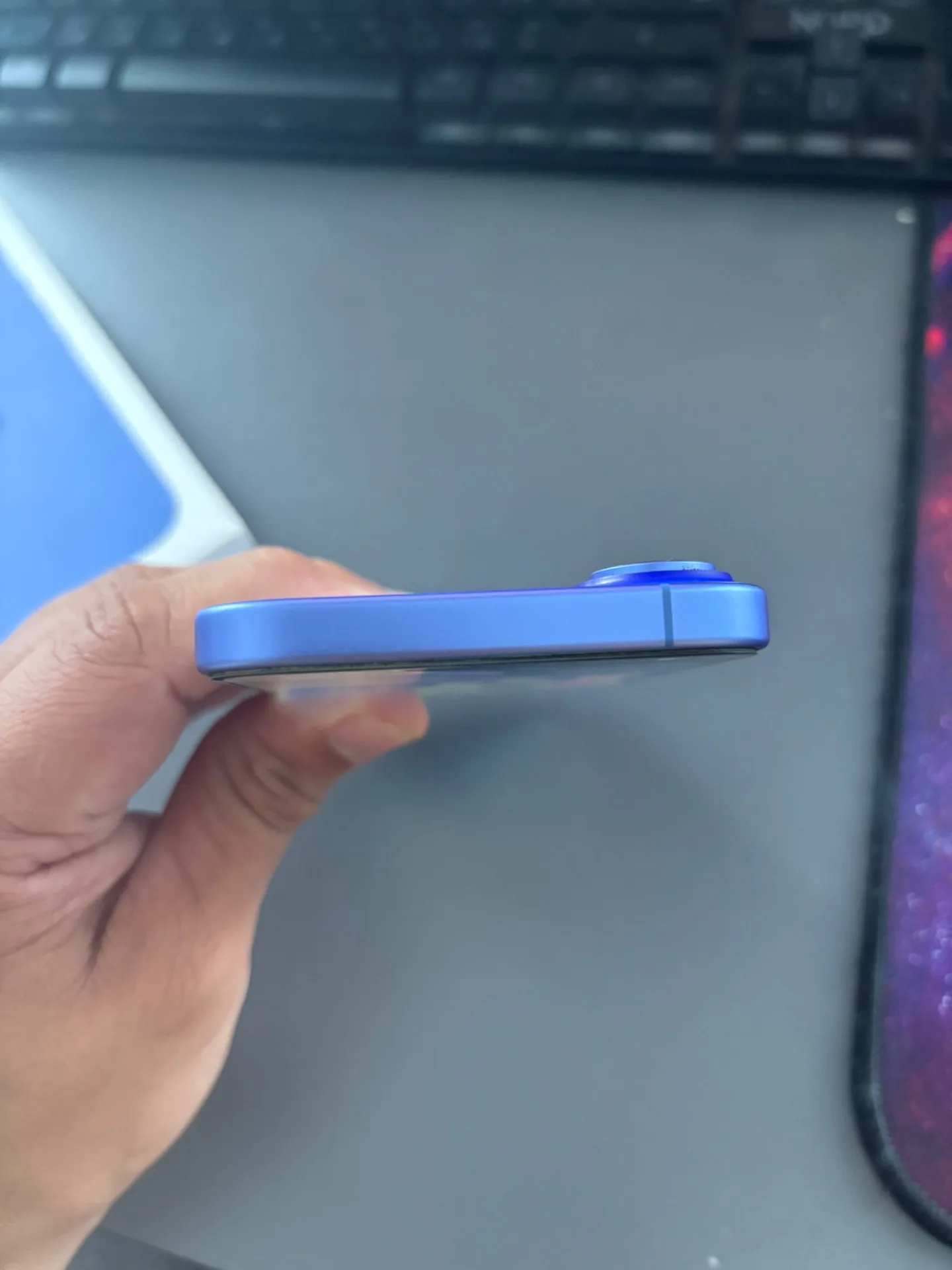 iPhone 16 128 Ultramarine