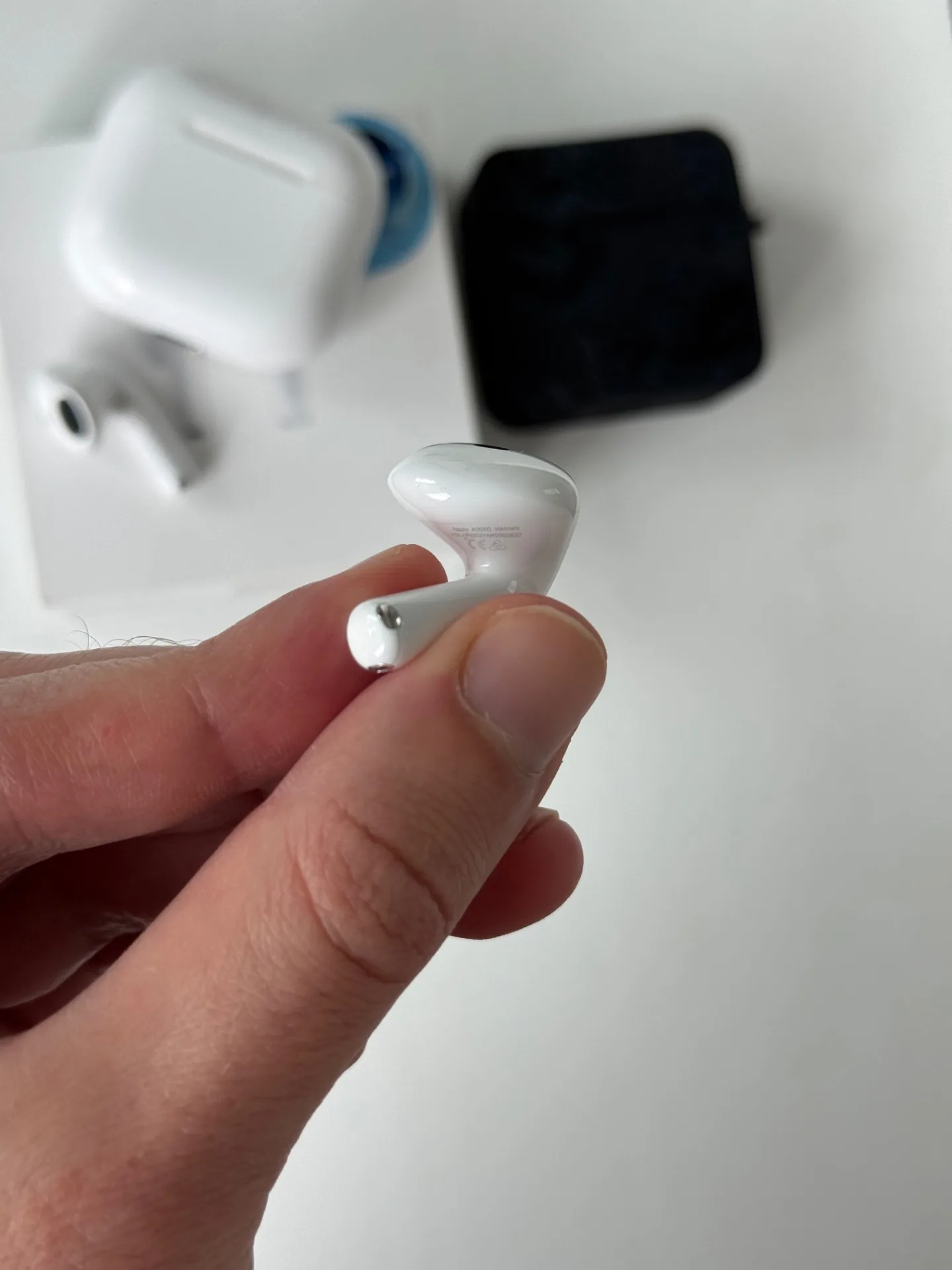 AirPods 4 оригинал
