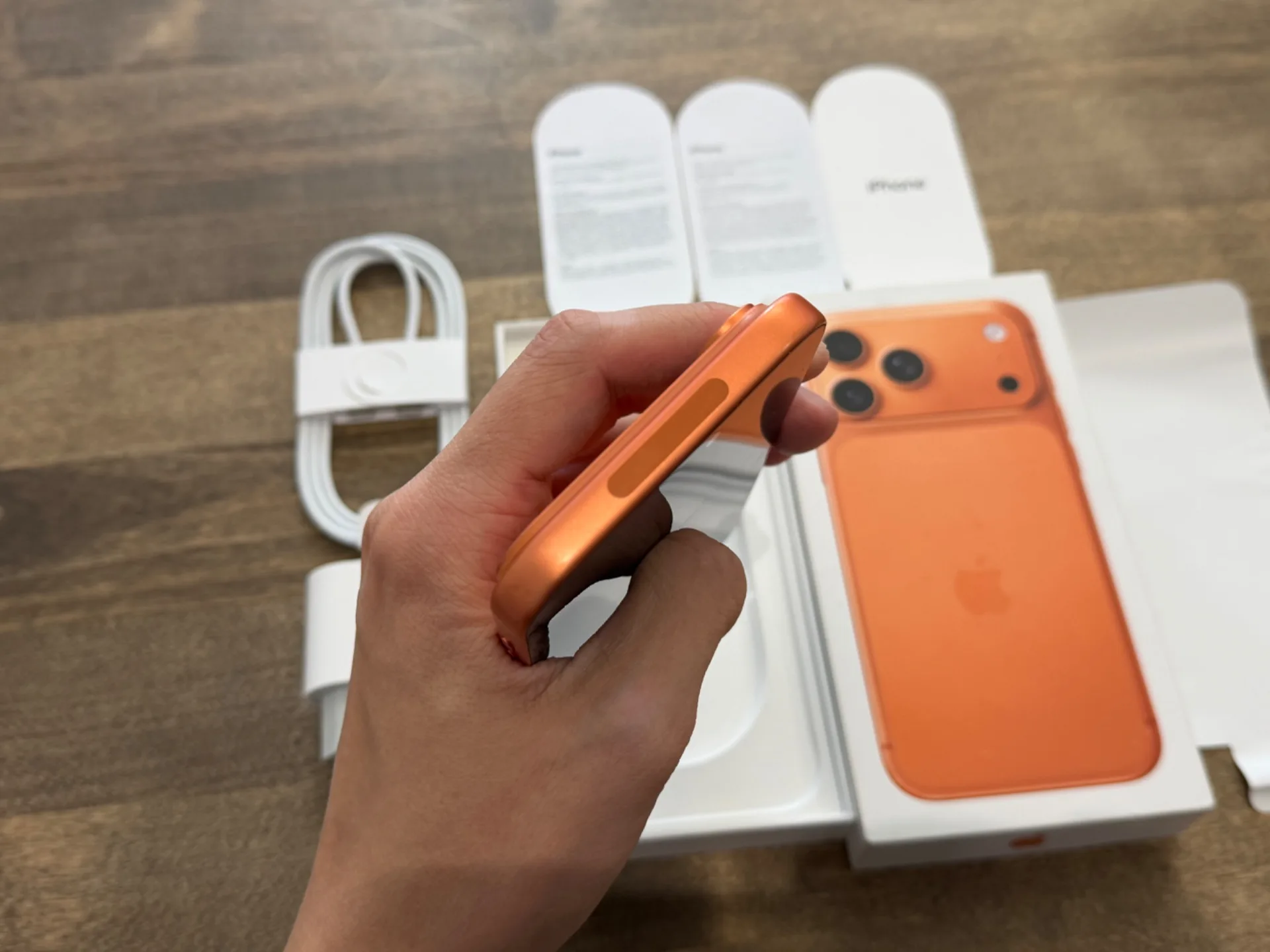 iPhone 17 Pro Max Comic Orange 512GB