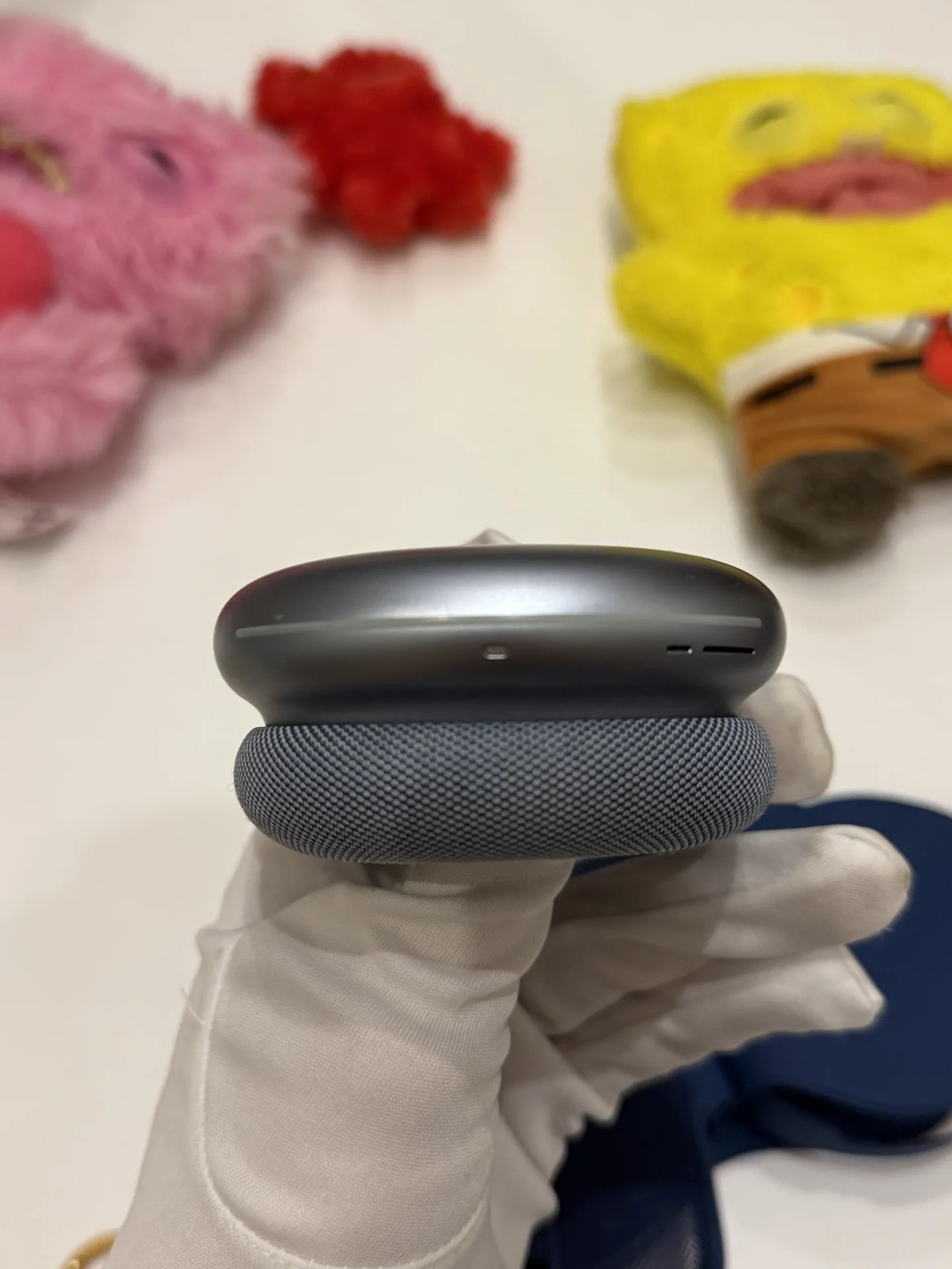 AirPods Max Sky Blue Lightning