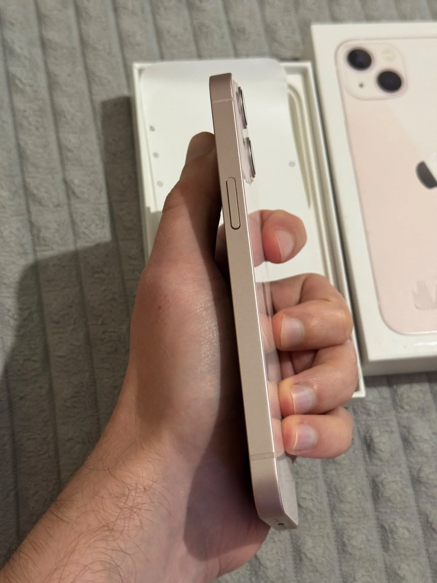 iPhone 13 128 Розовый.