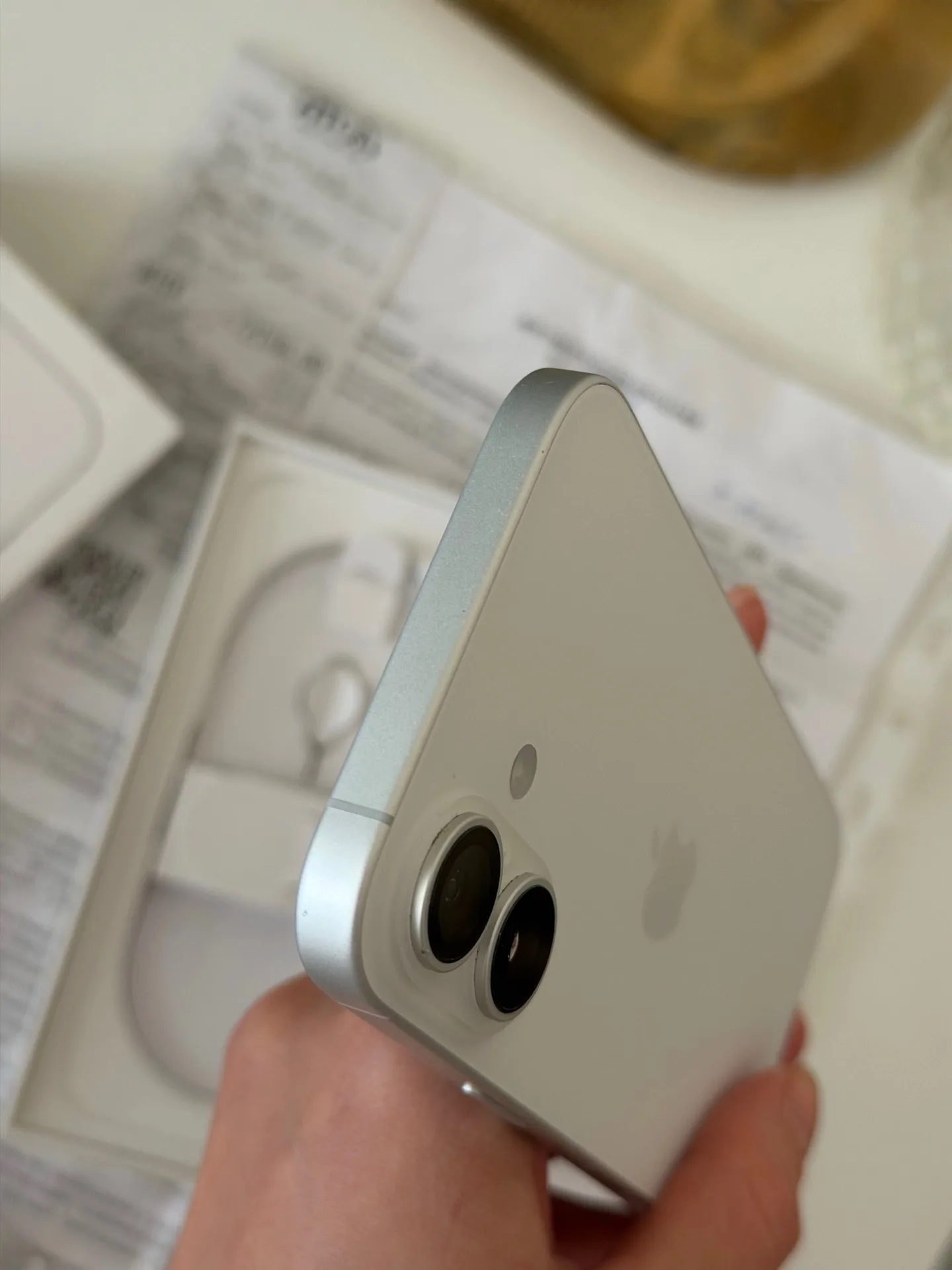 iPhone 16 128 Белый