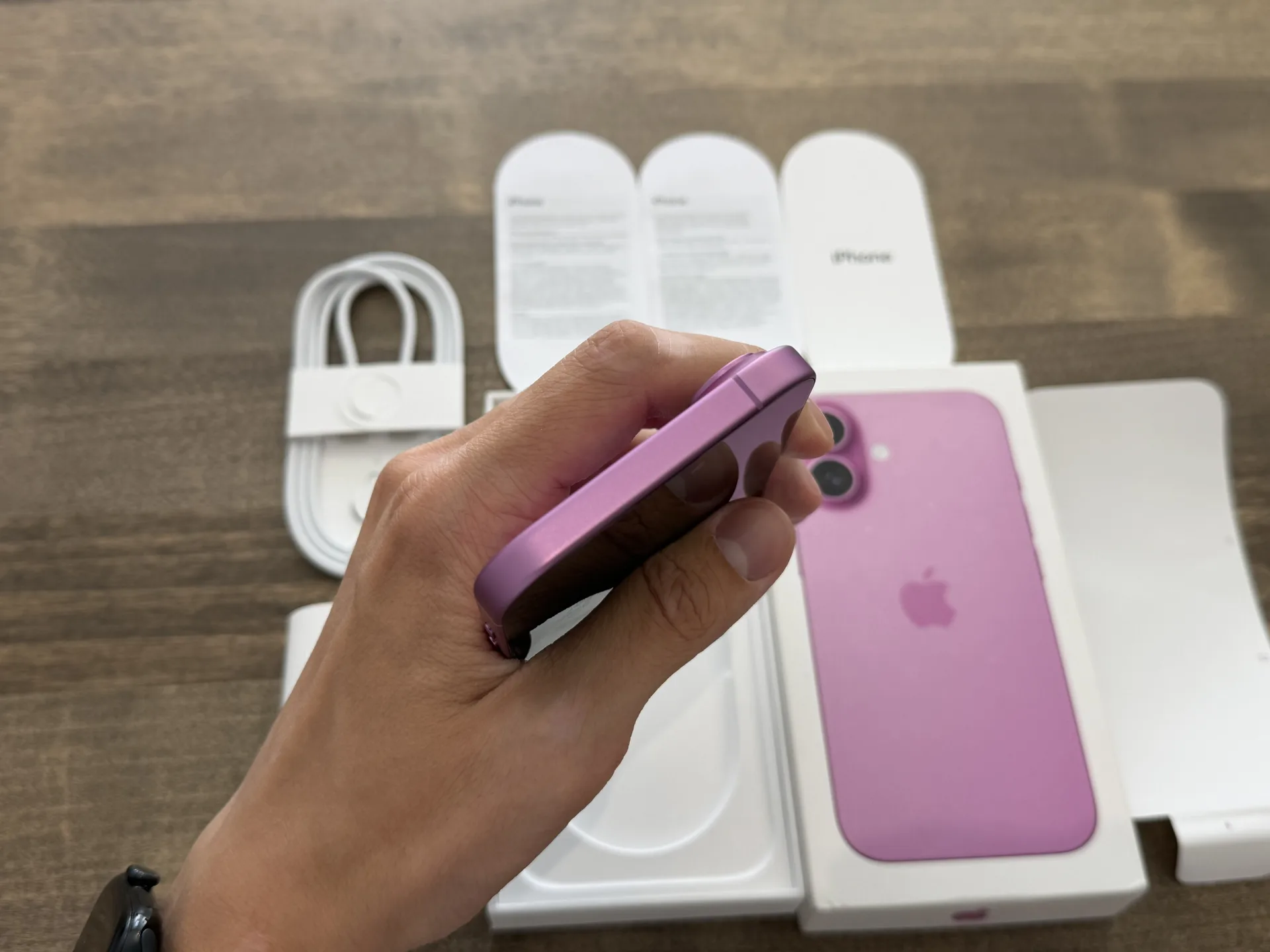 iPhone 16 Pink 256GB