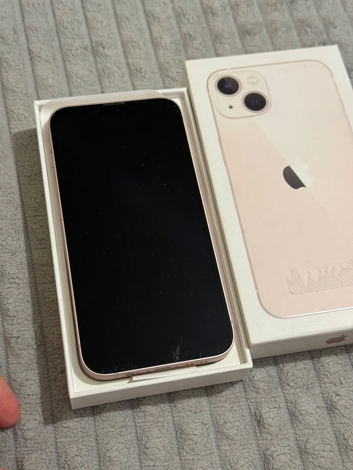 iPhone 13 128 Розовый.