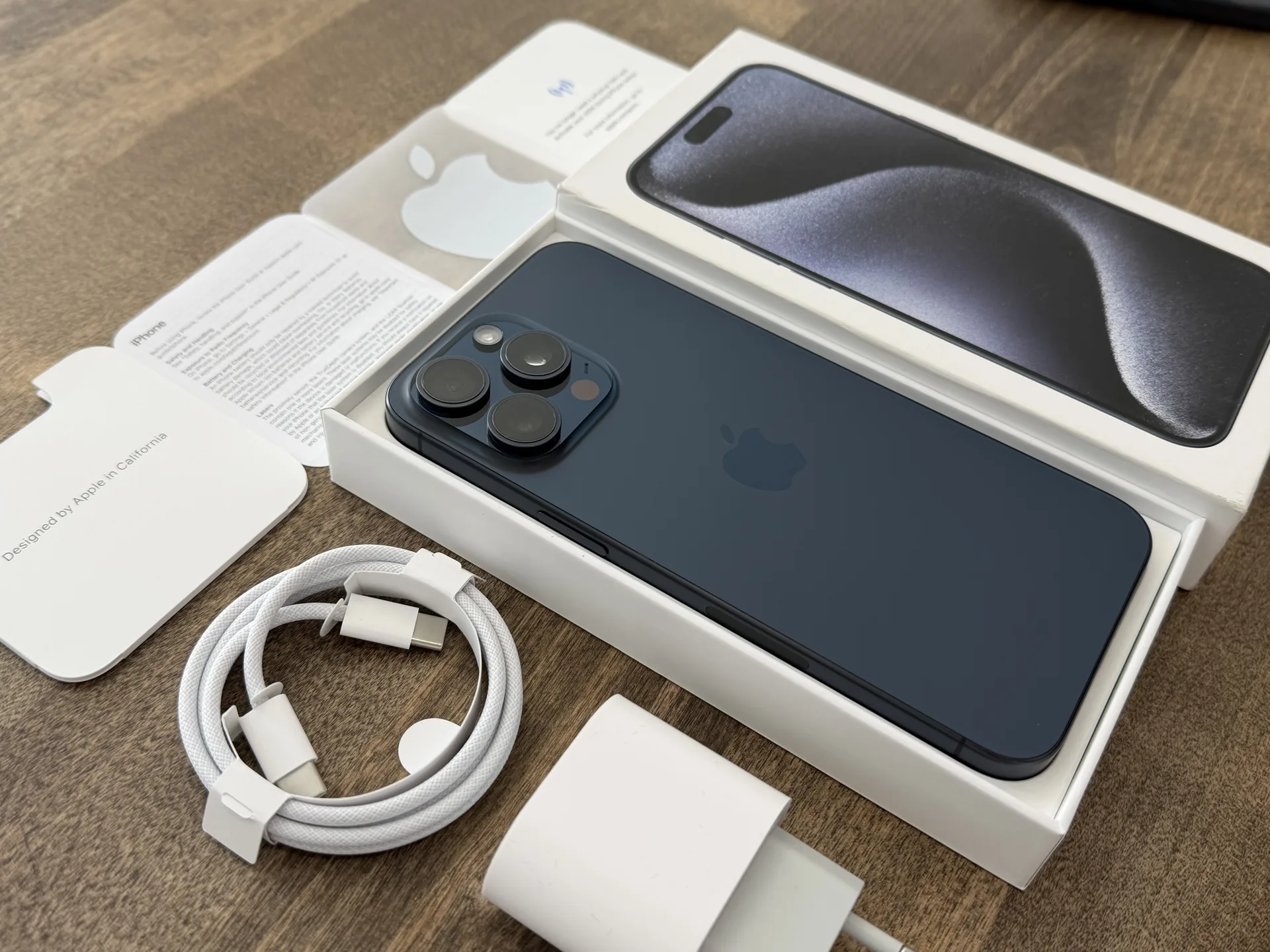 iPhone 15 Pro Max Blue 512gb