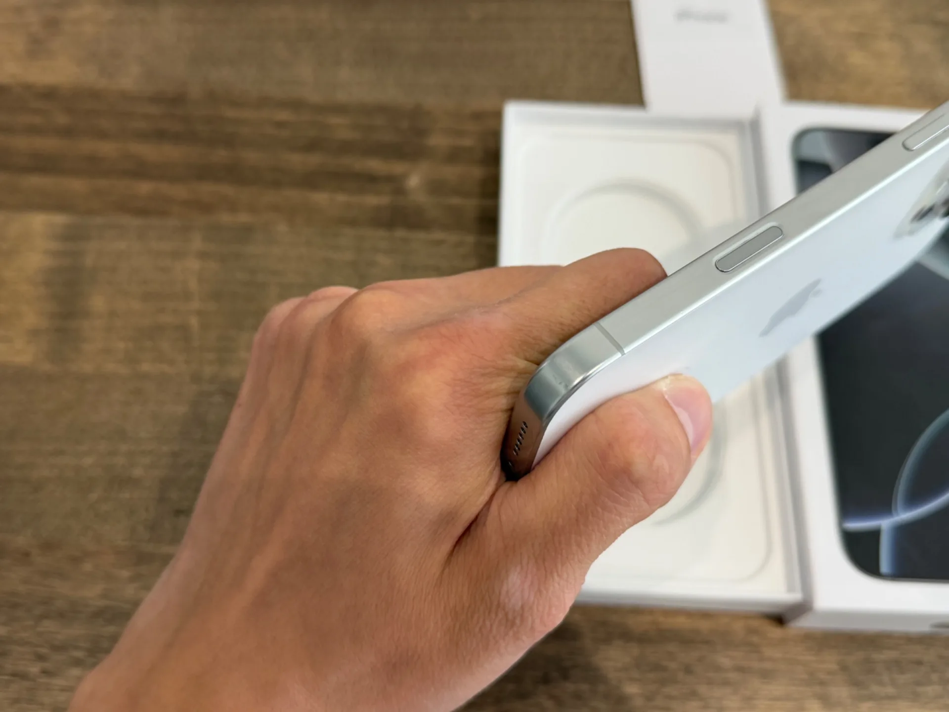 iPhone 16 Pro Max White Titanium 256GB