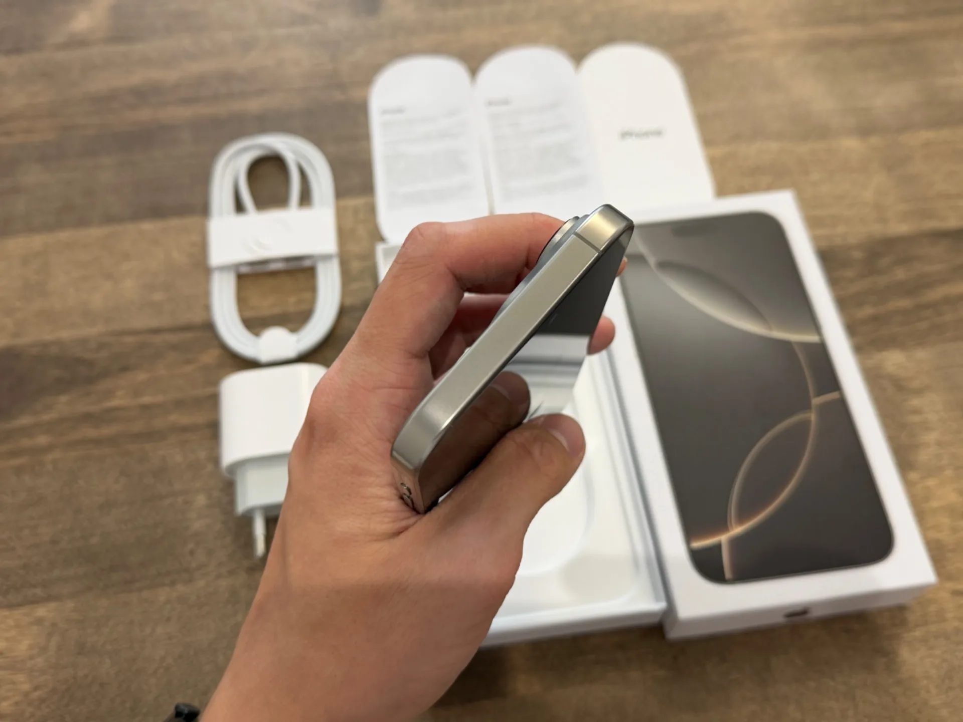 iPhone 16 Pro Max Natural Titanium 512GB