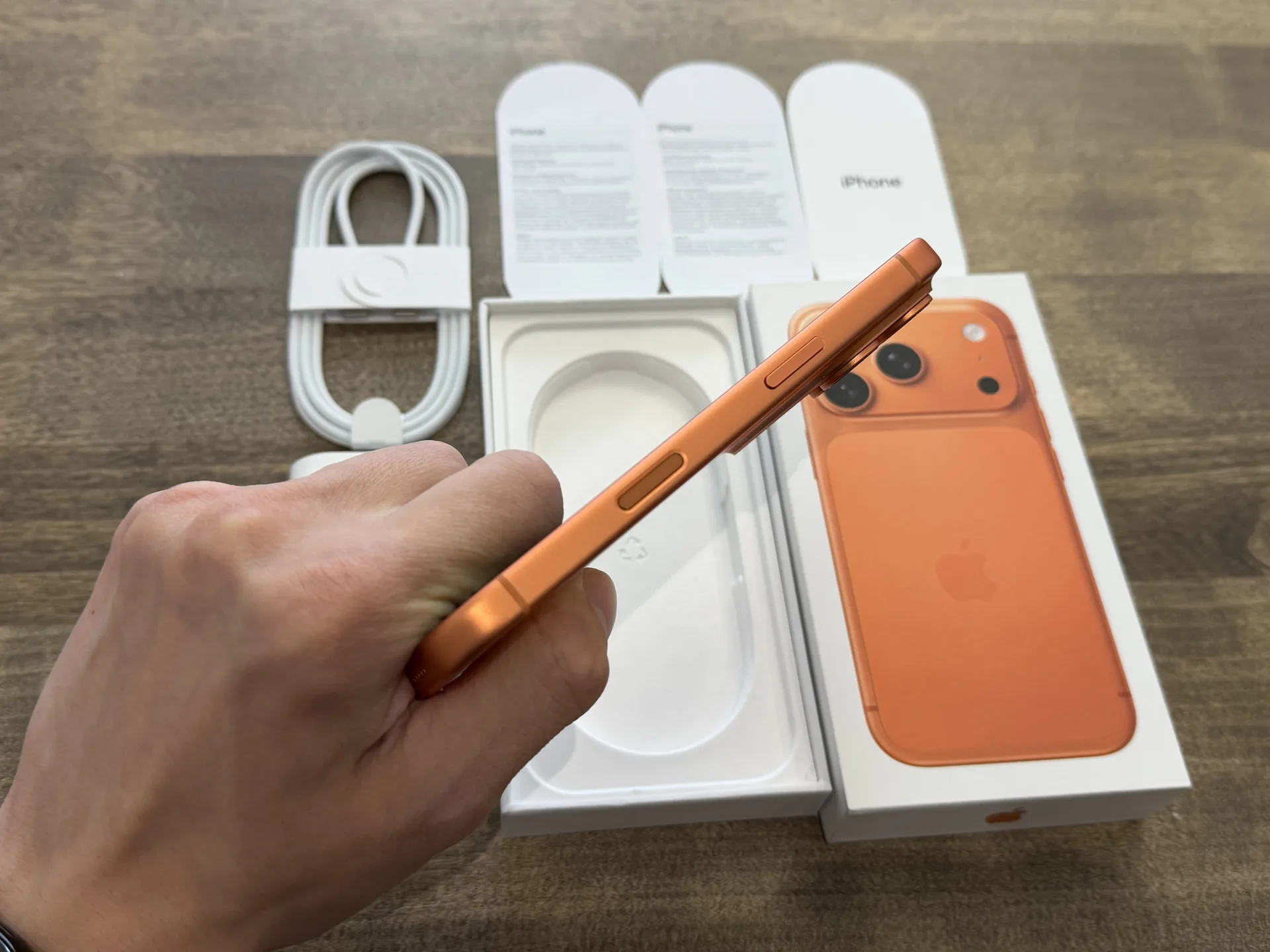 iPhone 17 Pro Comic Orange 256GB