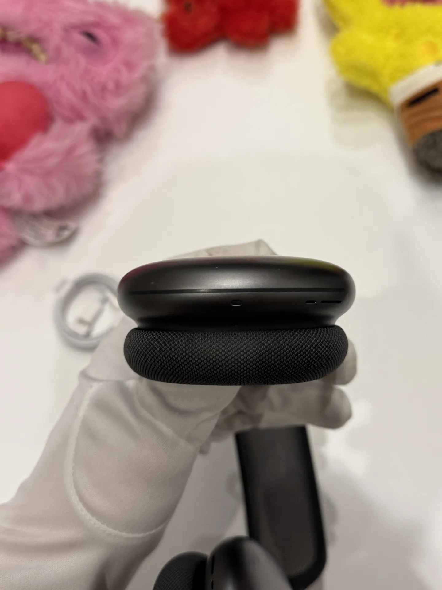 AirPods Max Space Grey Lightning