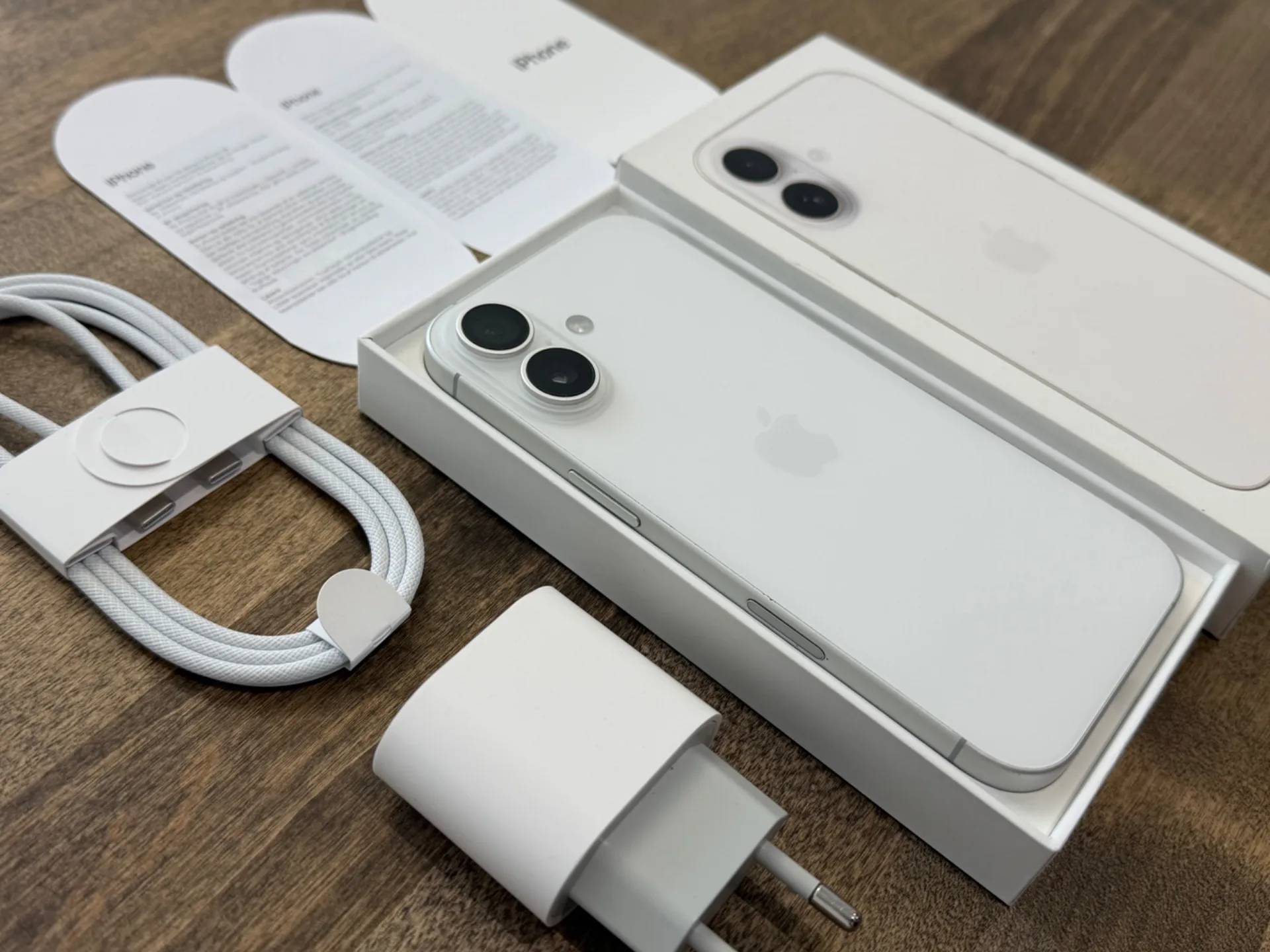 iPhone 17 White 256GB