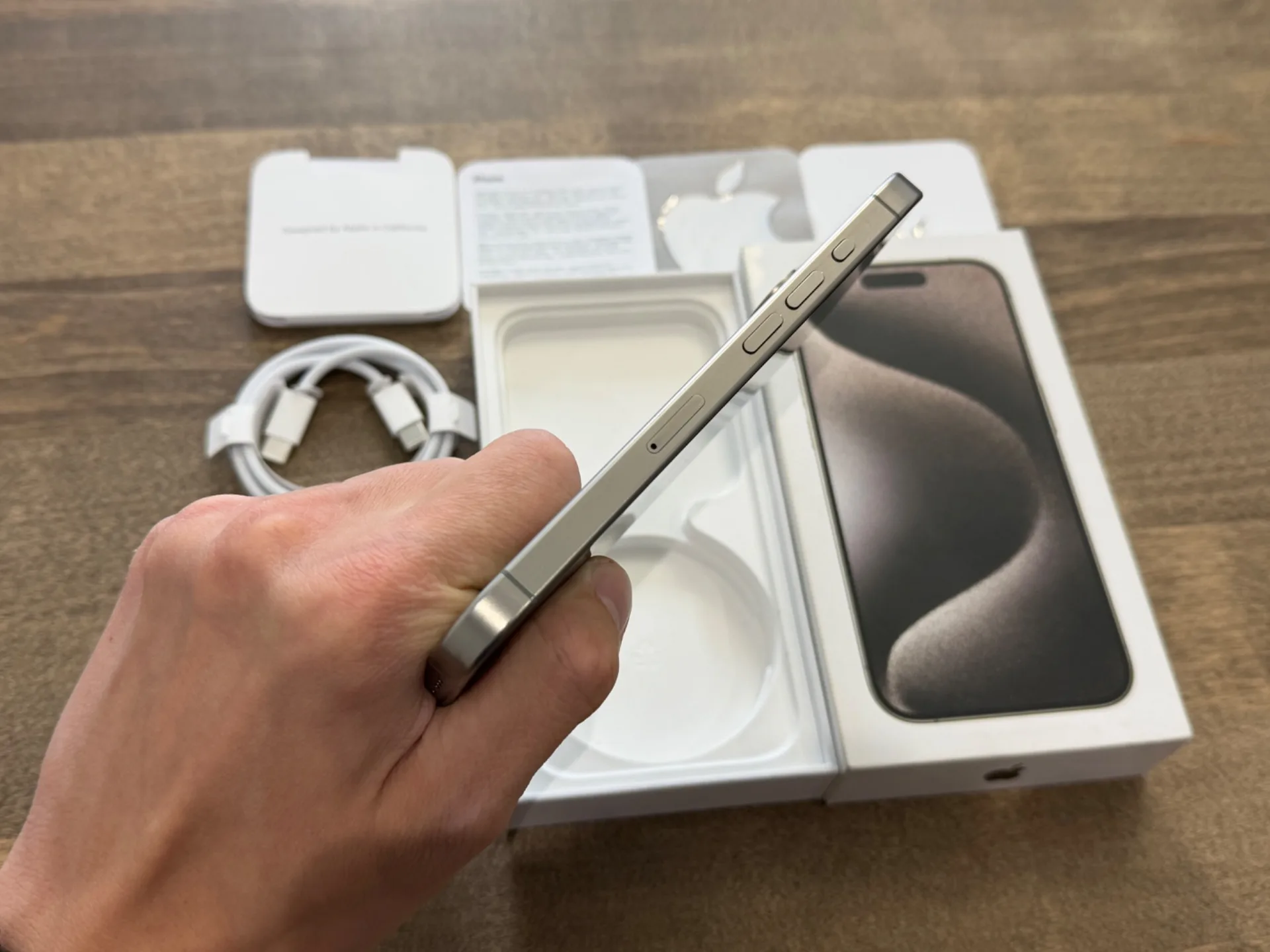 iPhone 15 Pro Natural Titanium 256GB