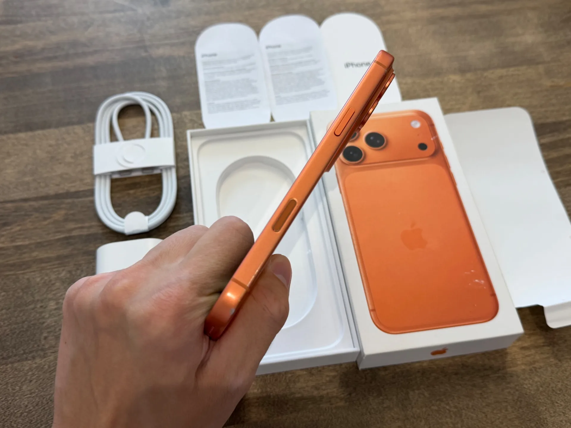iPhone 17 Pro Max Comic Orange 1024GB