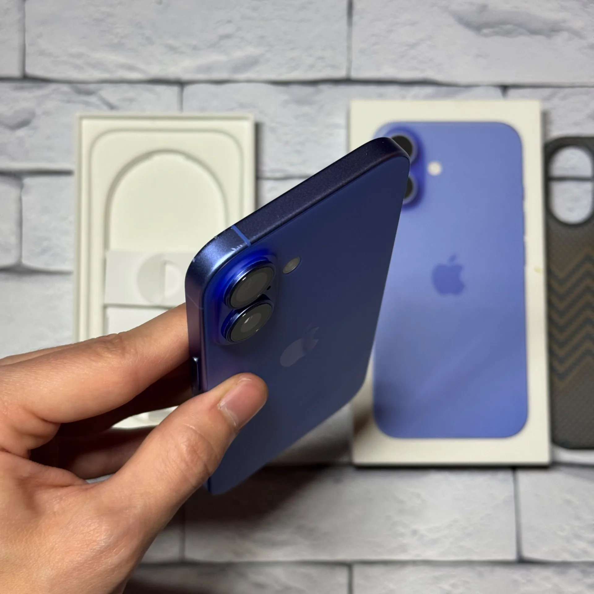 iPhone 16 256gb Ultramarine