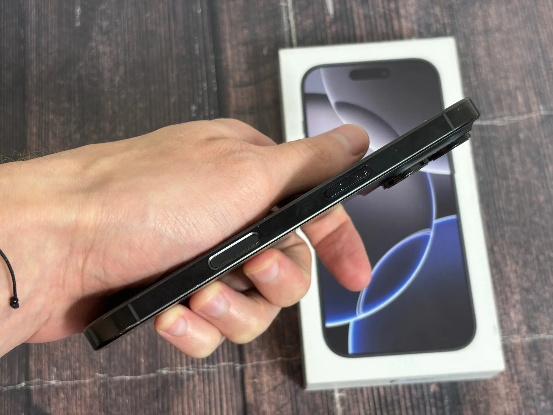 iPhone 16 pro 256gb