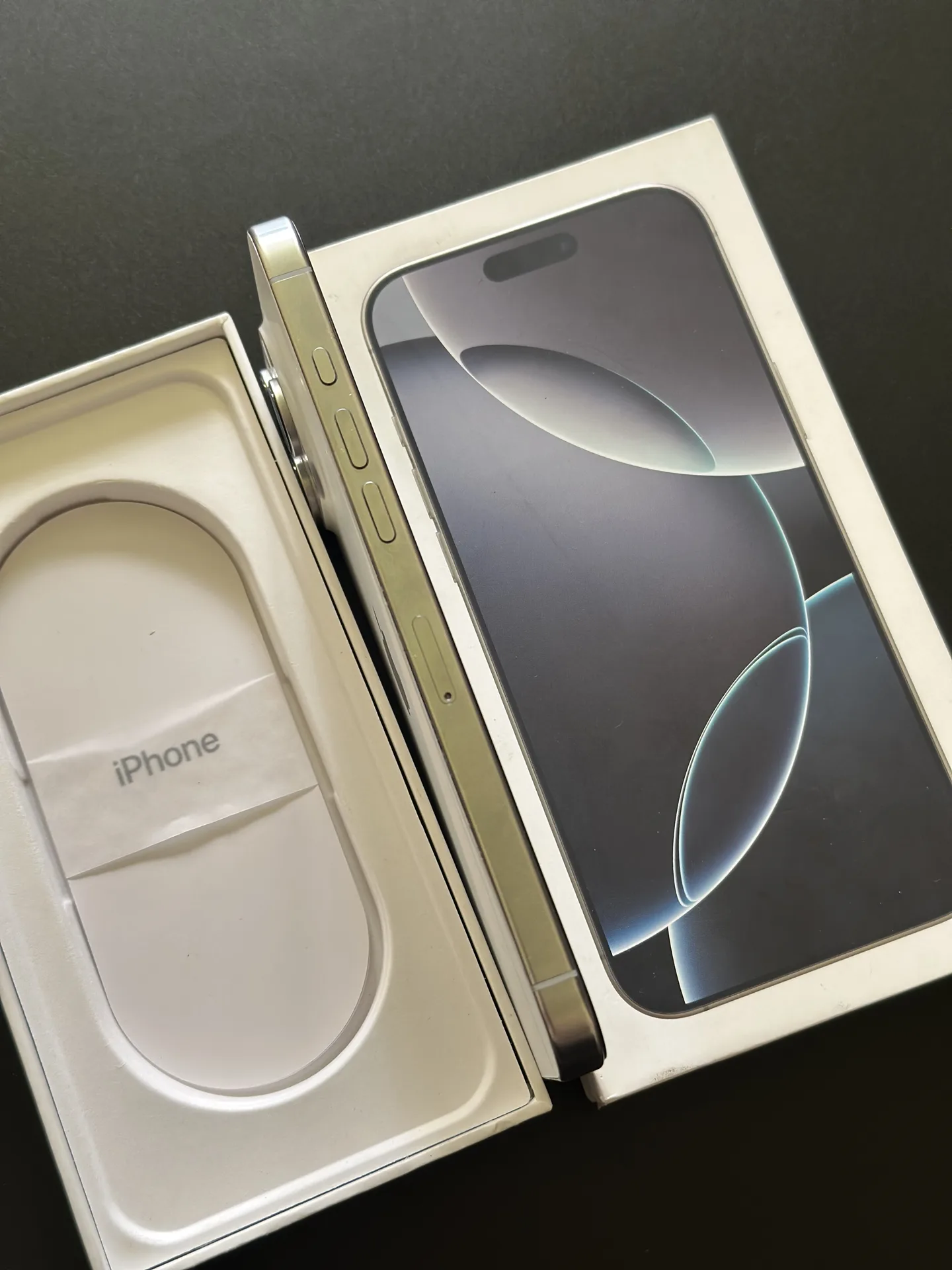 iPhone 16 Pro Max 256gb White