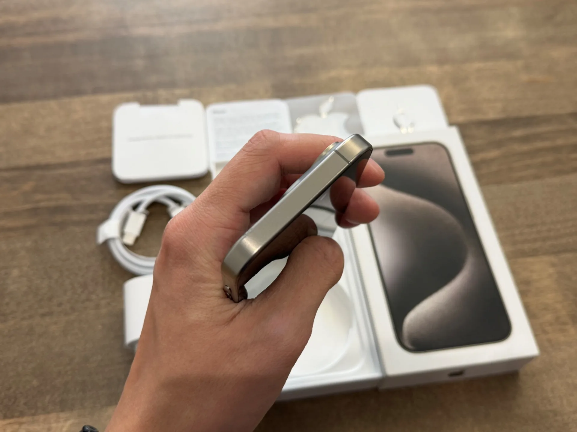 iPhone 15 Pro Natural Titanium 256GB