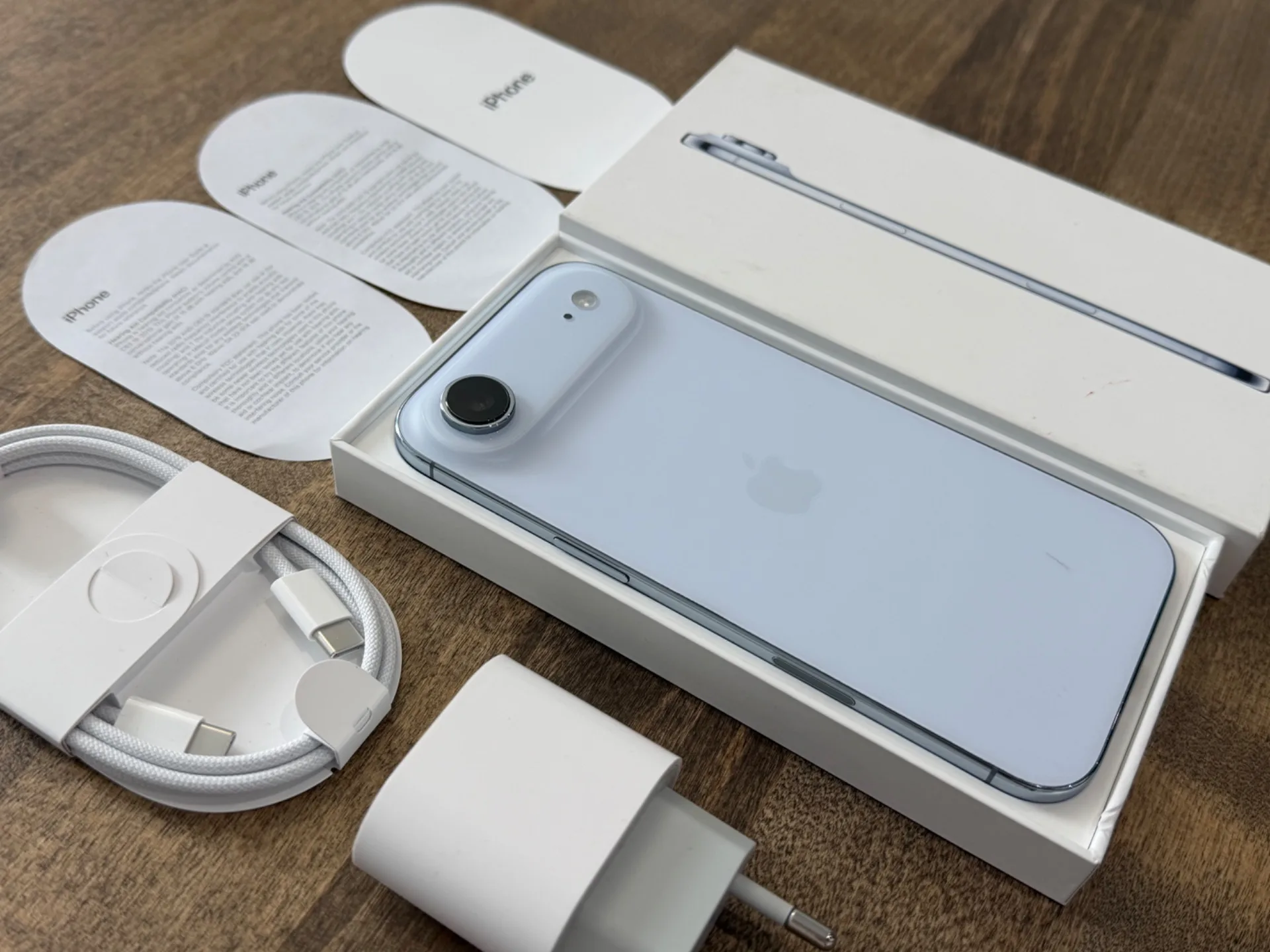 iPhone Air Sky Blue 256GB