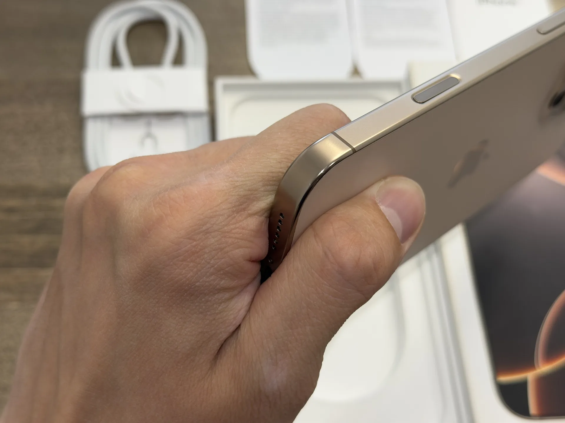 iPhone 16 Pro Max Desert Titanium 256GB