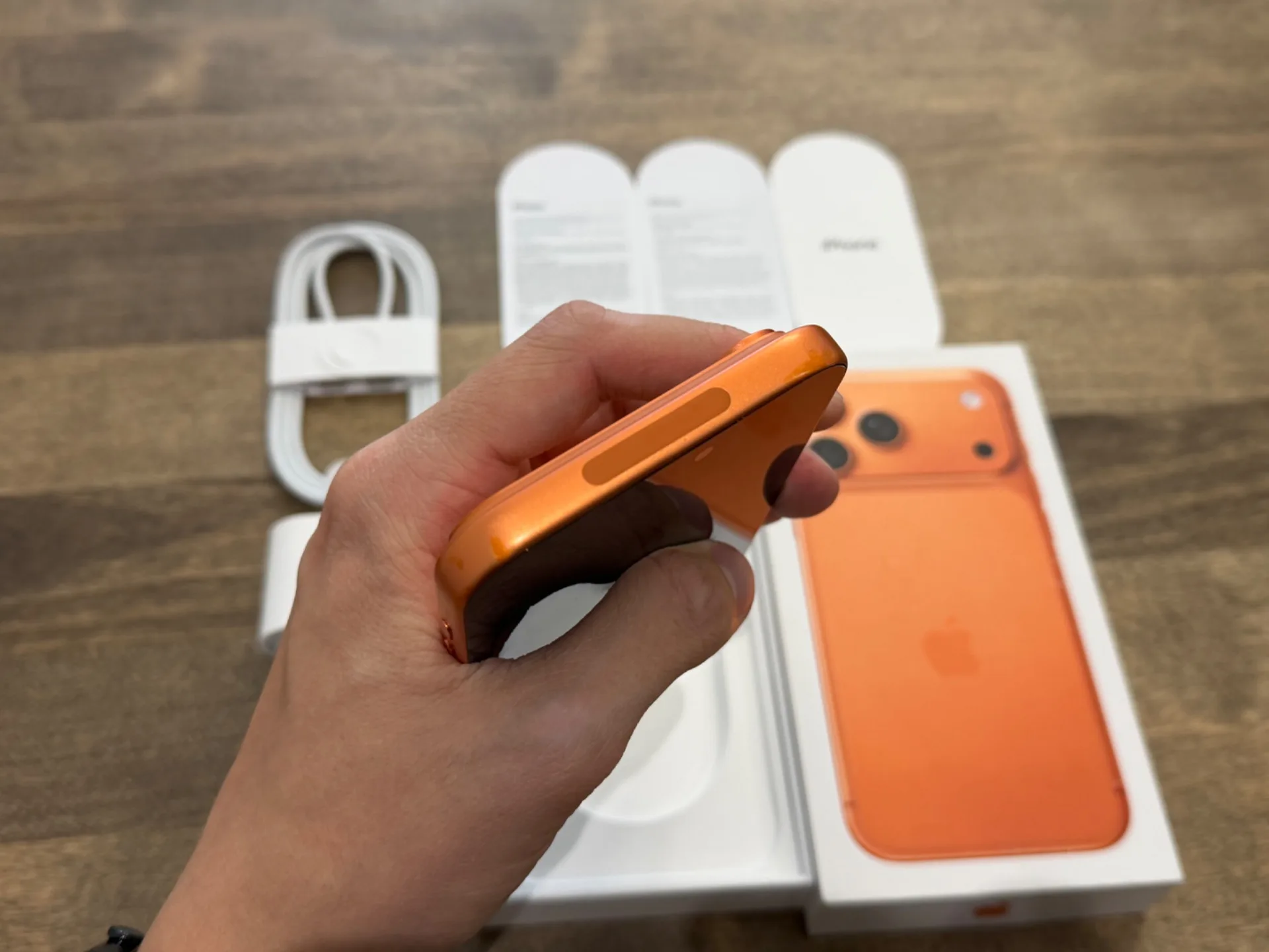 iPhone 17 Pro Max Comic Orange 512GB