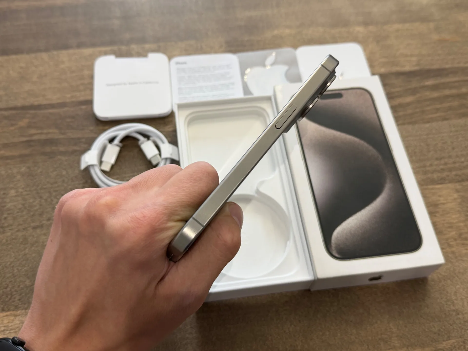 iPhone 15 Pro Natural Titanium 256GB