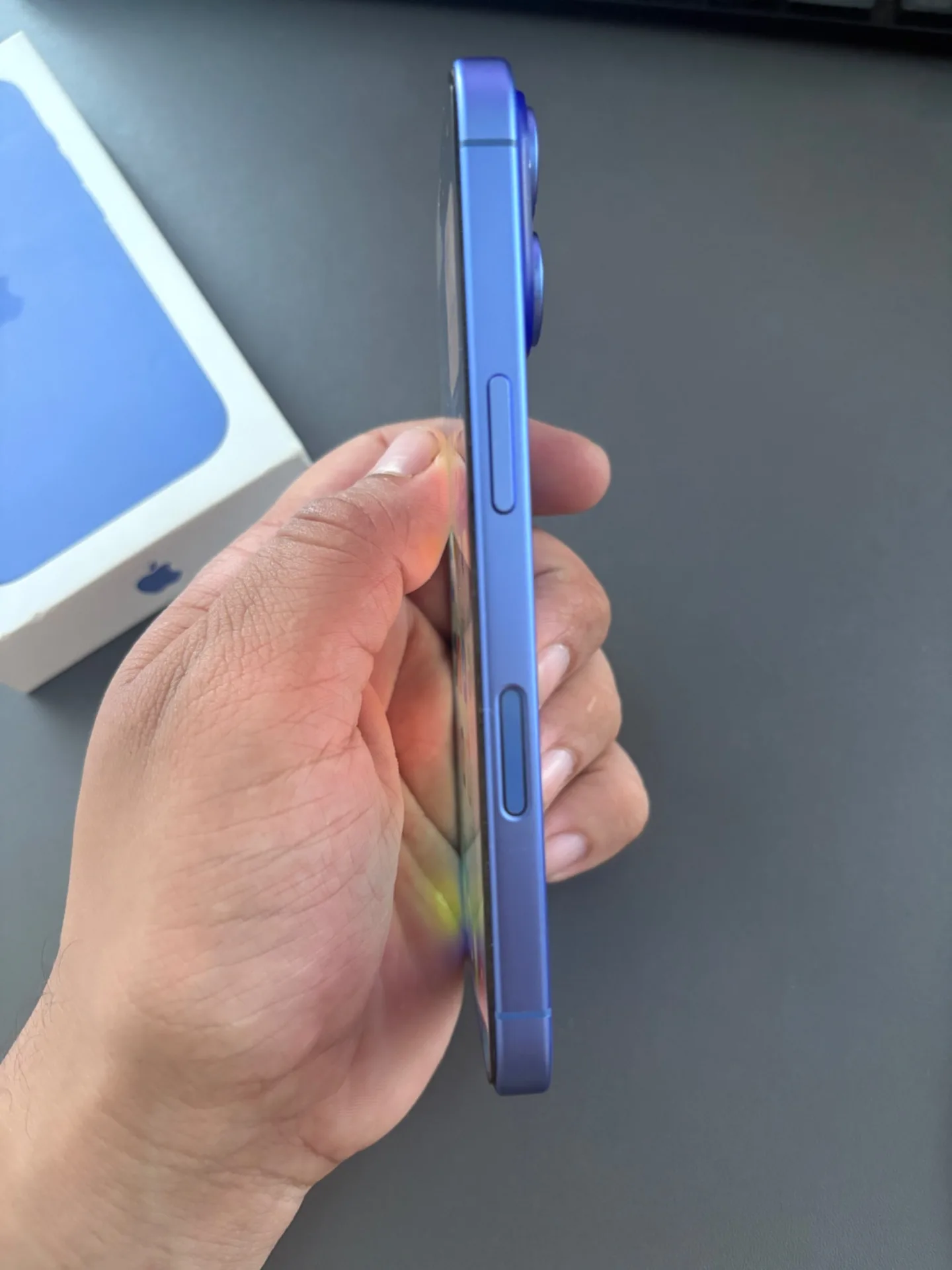 iPhone 16 128 Ultramarine