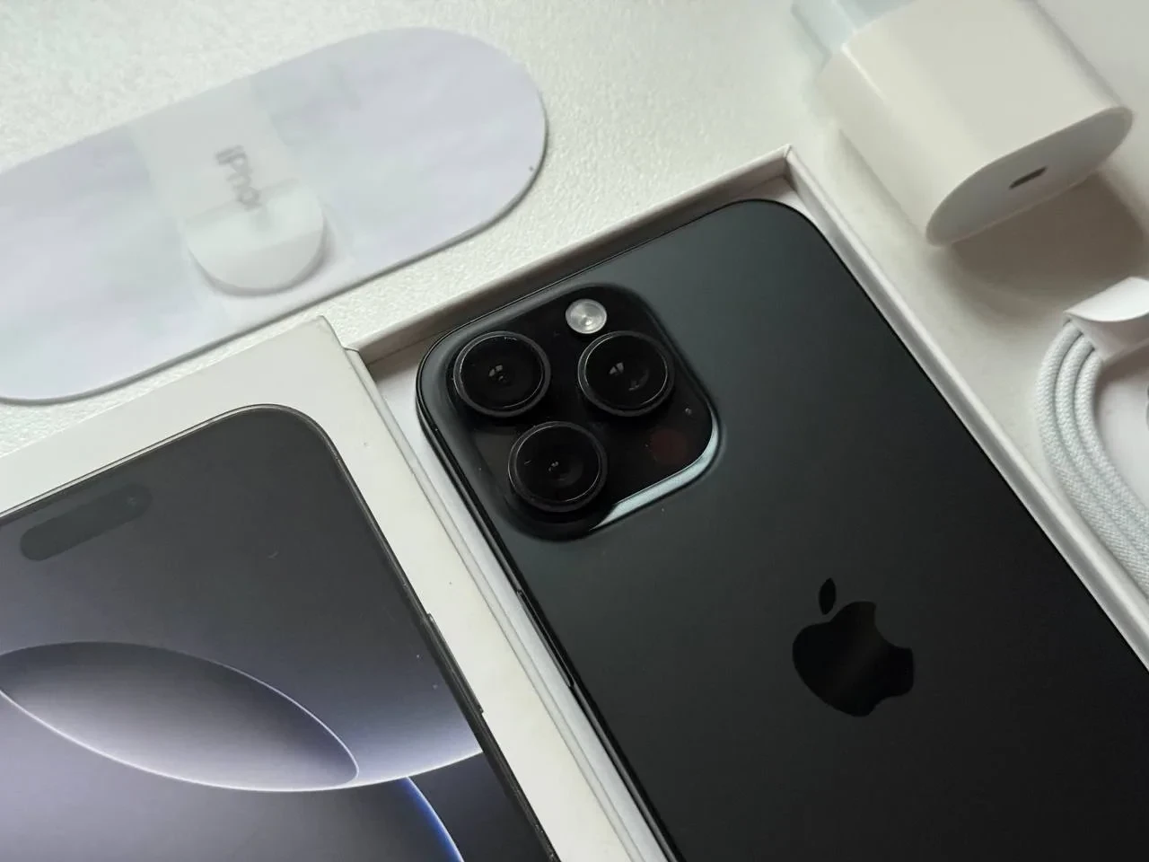 iPhone 16 Pro Max 1Tb