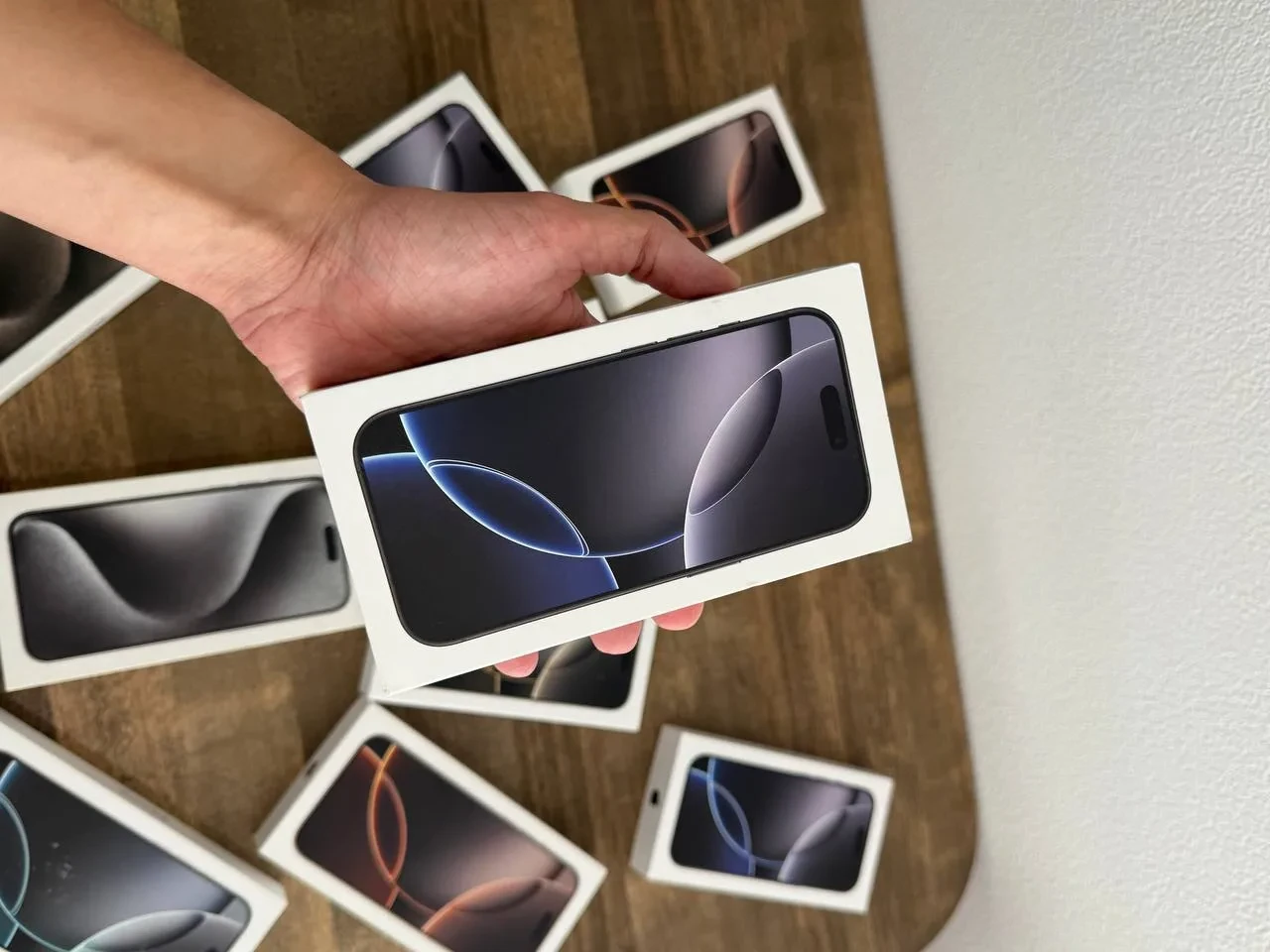 iPhone 16 Pro 1024gb (новый)