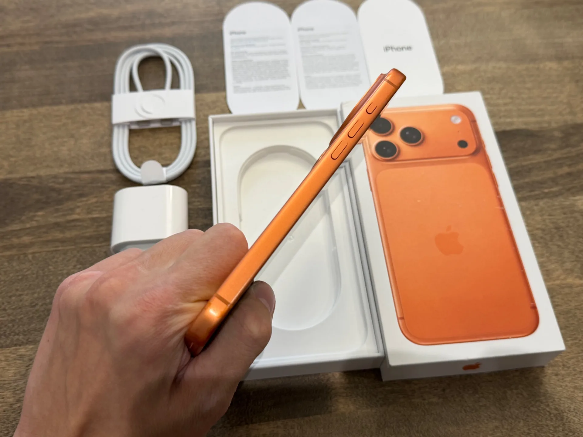 iPhone 17 Pro Max Comic Orange 512GB