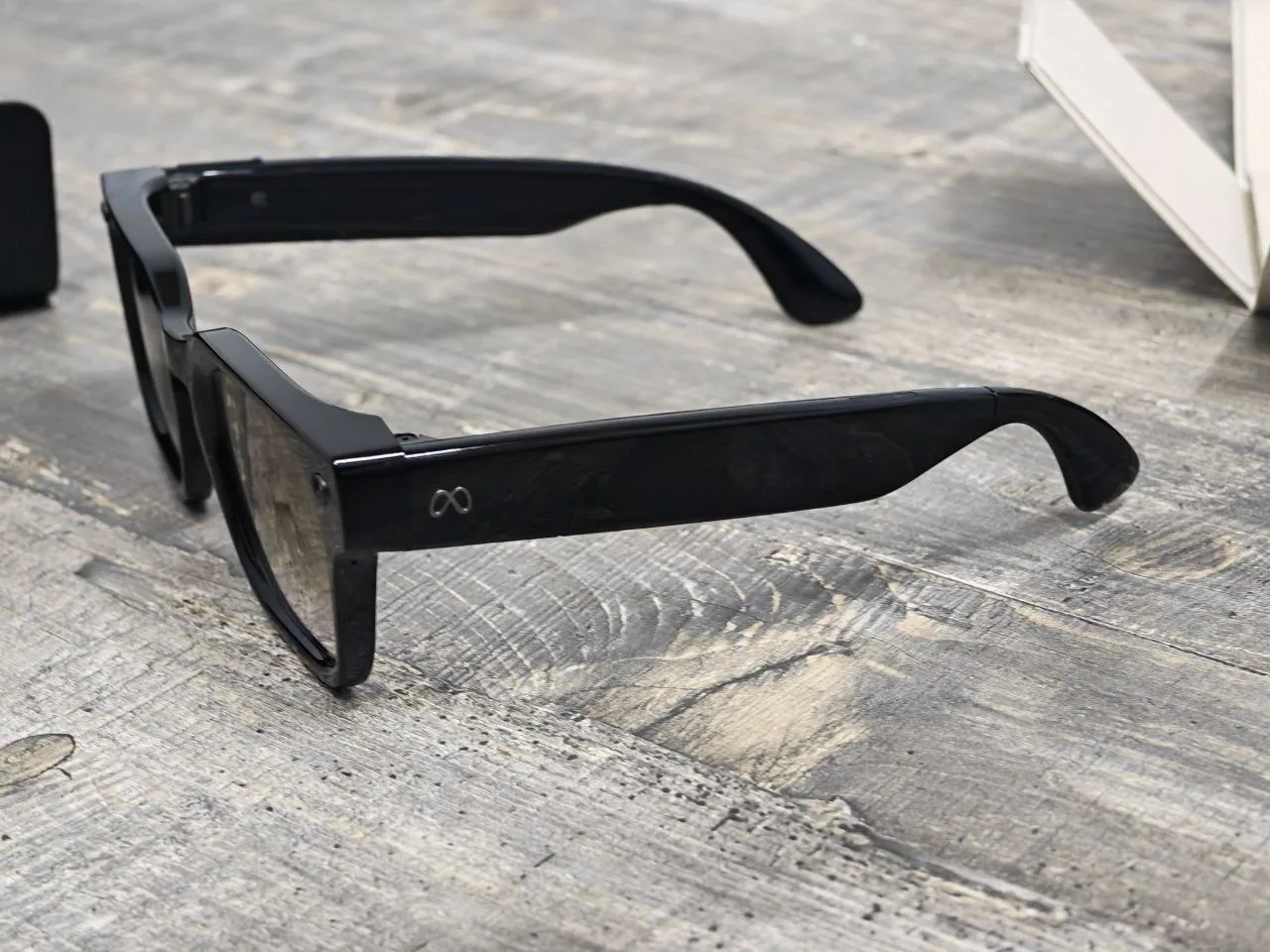 Meta - Fury Brown Gradient Lenses - Classic Black
