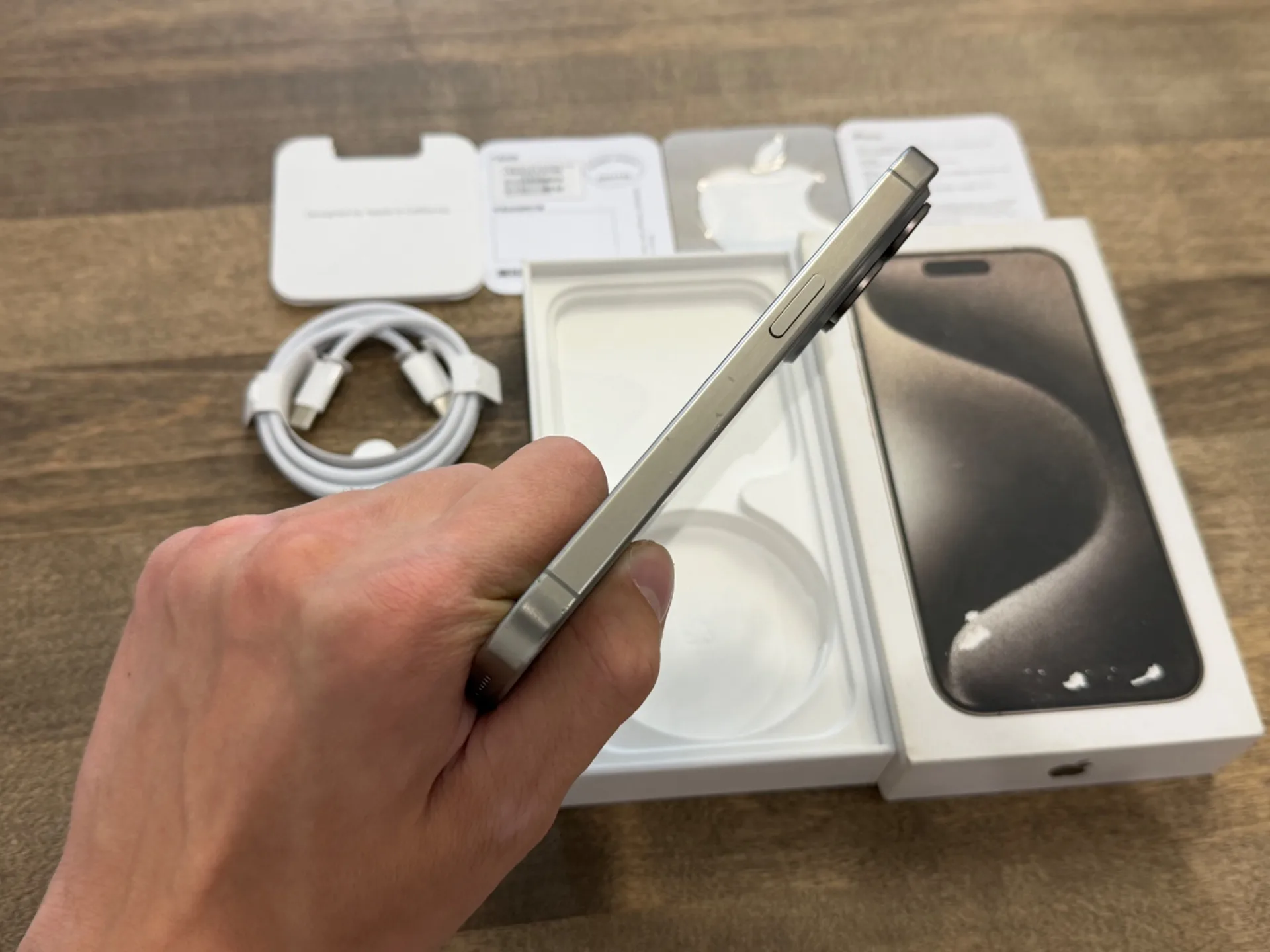 iPhone 15 Pro Natural Titanium 256GB