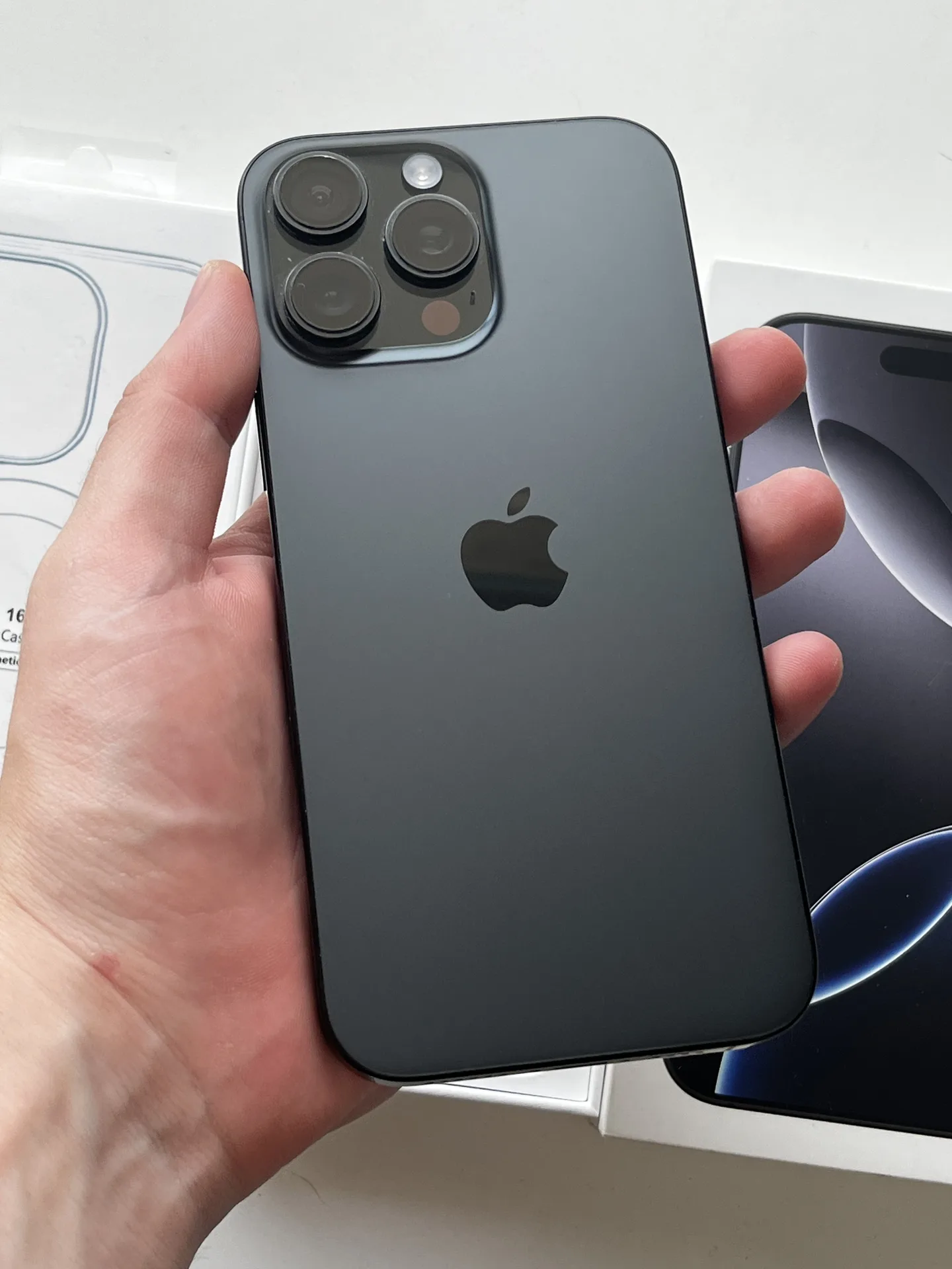 iPhone 16 pro max 256gb