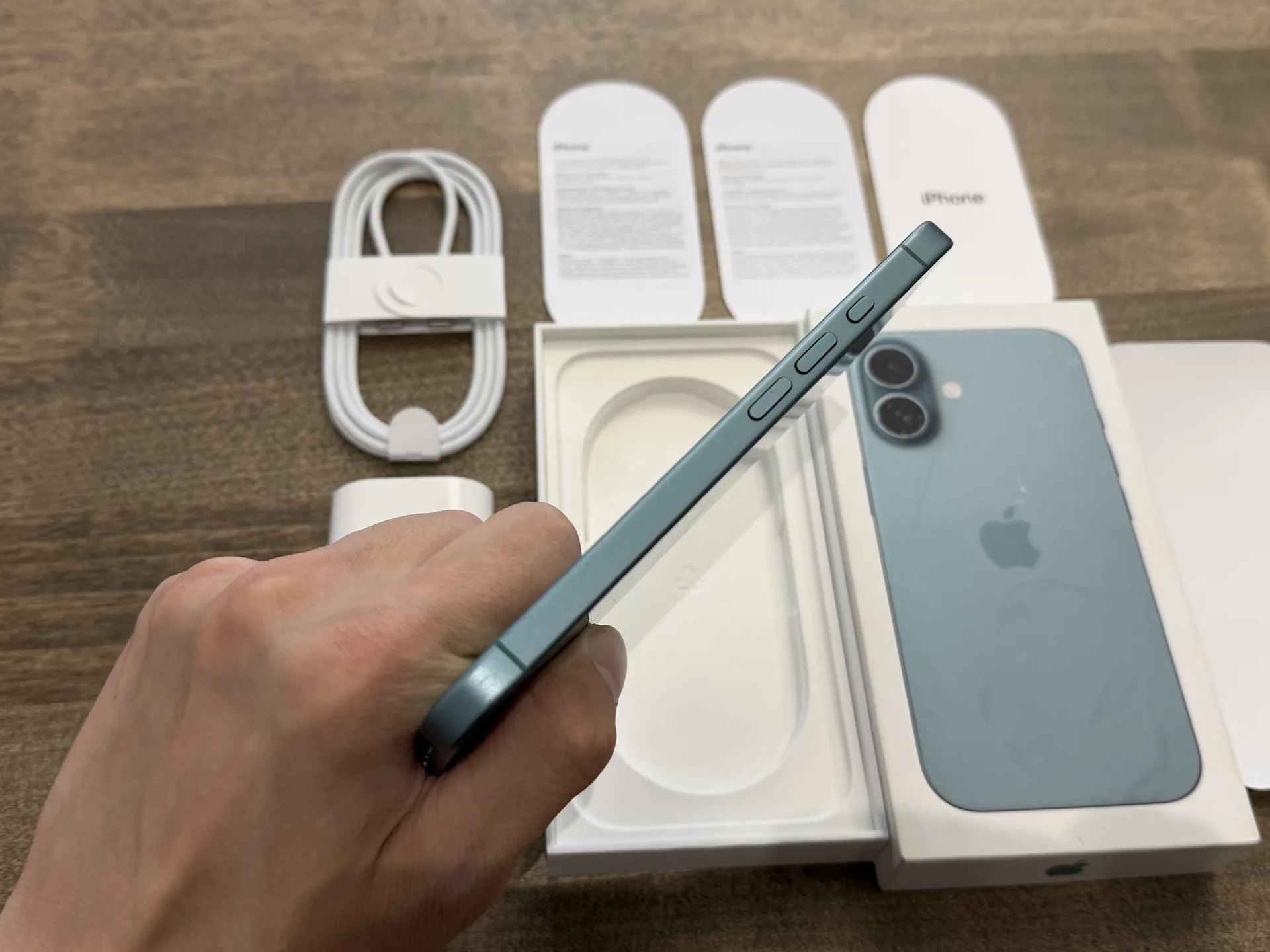 iPhone 16 Teal 128GB