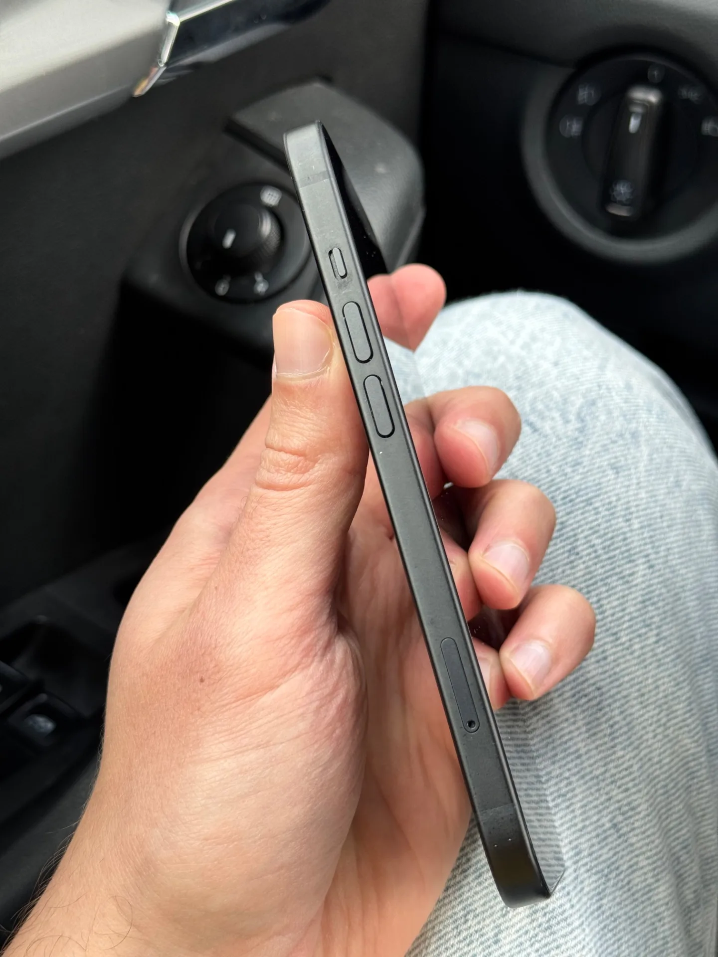 iPhone 15 256 черный