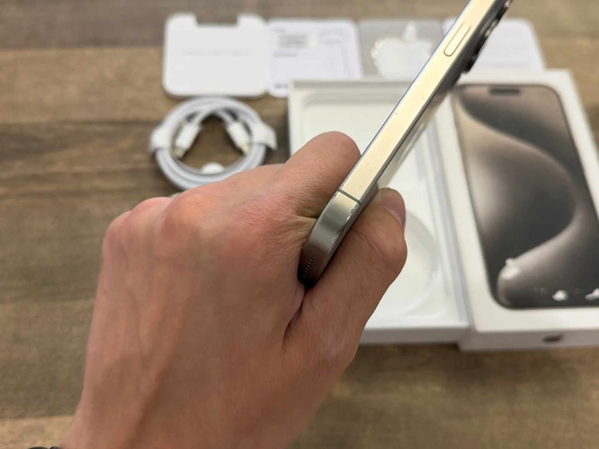 iPhone 15 Pro Natural Titanium 256GB