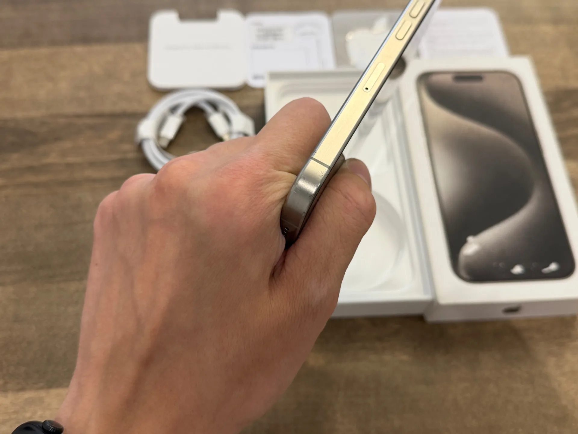 iPhone 15 Pro Natural Titanium 256GB