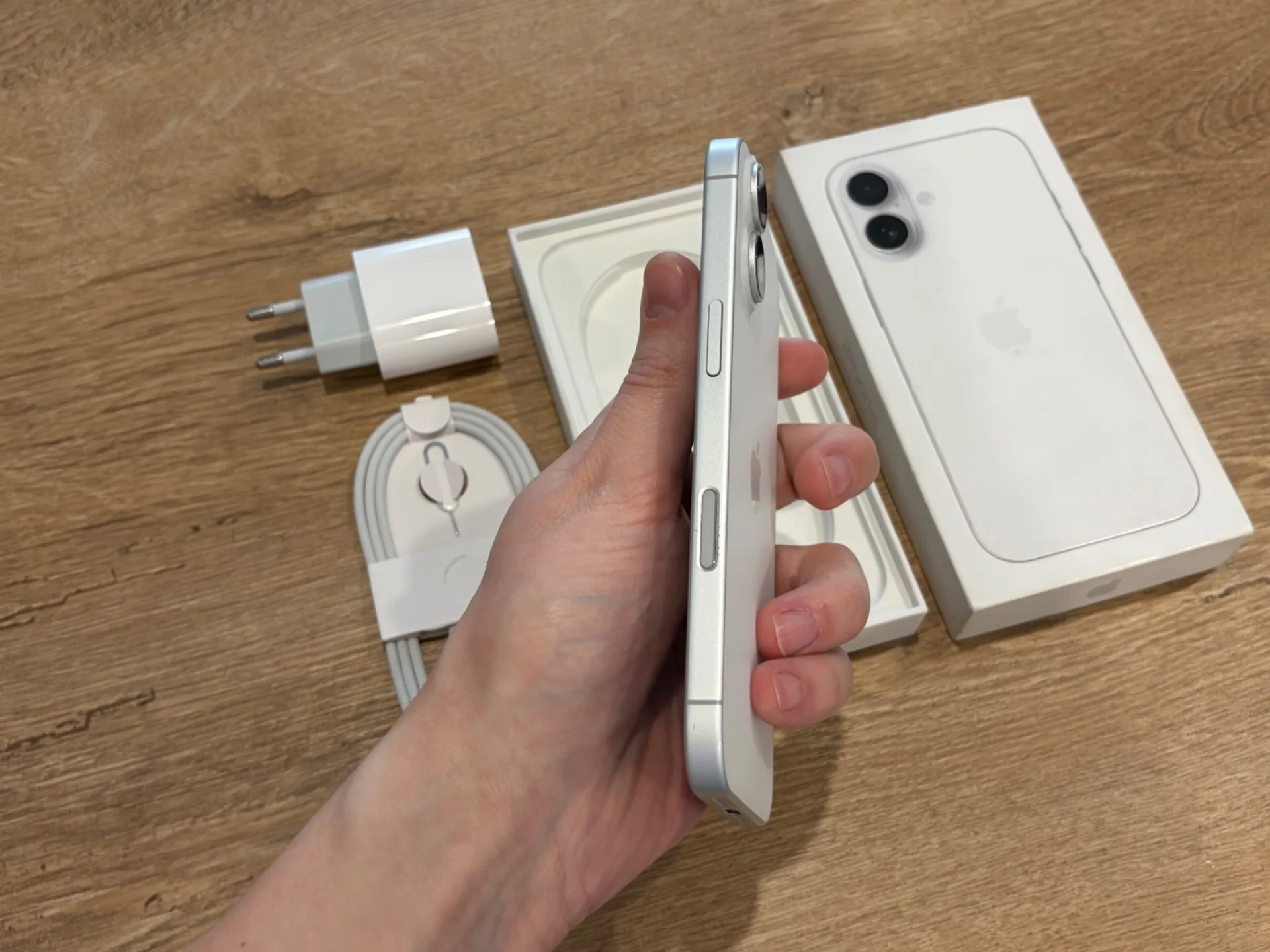 iPhone 17 256gb White